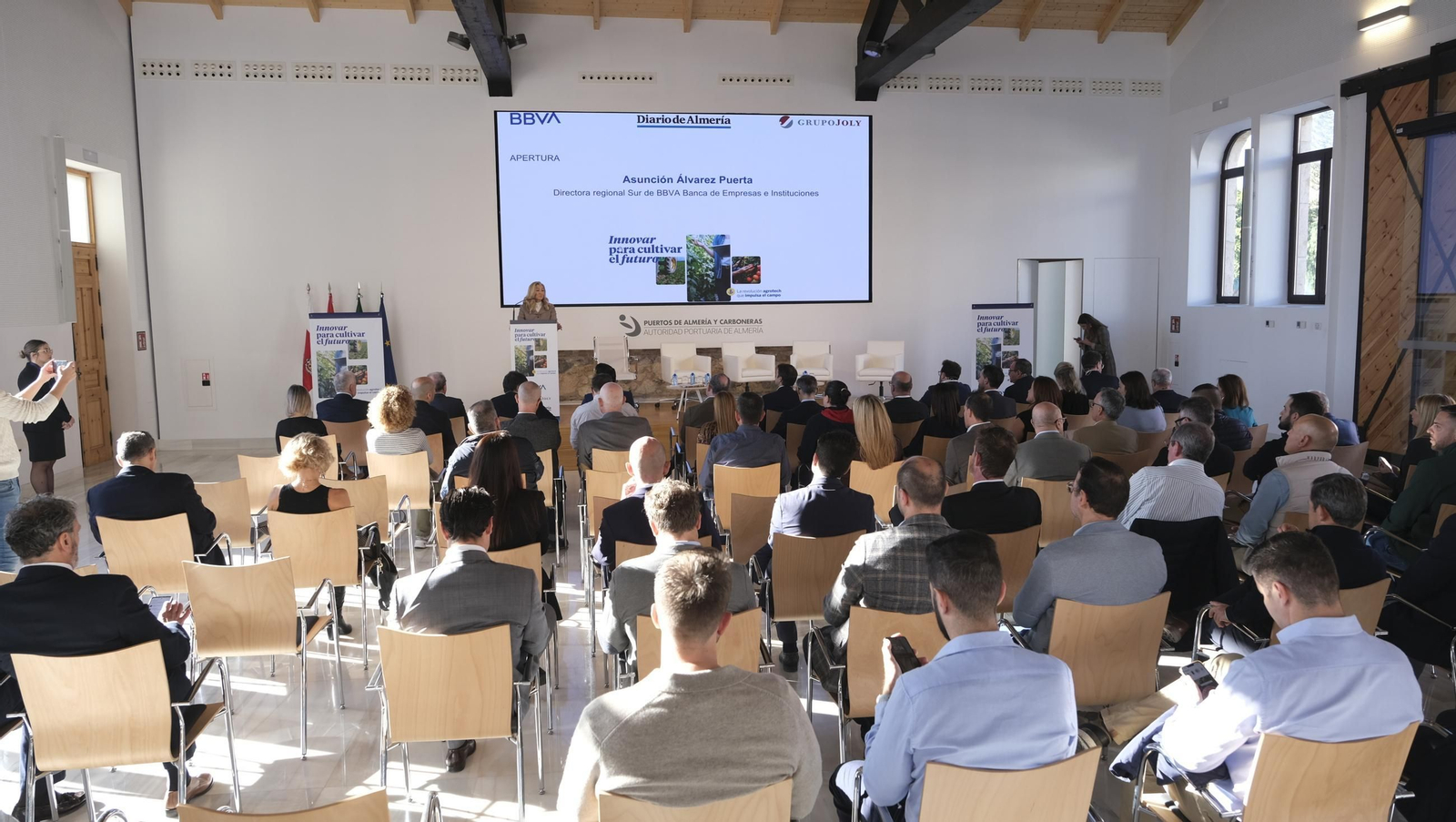 Imágenes de la Jornada BBVA-Grupo Joly 'Revolución Agrotech en el Campo', en Almería