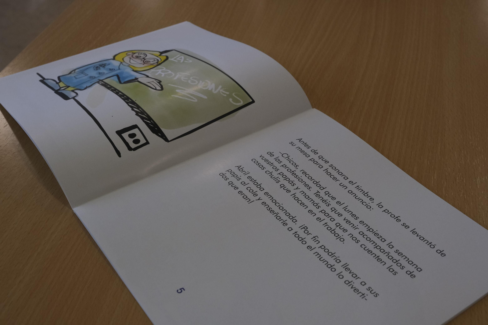 Presentación calendario solidario asociación autismo Dárata. Almería