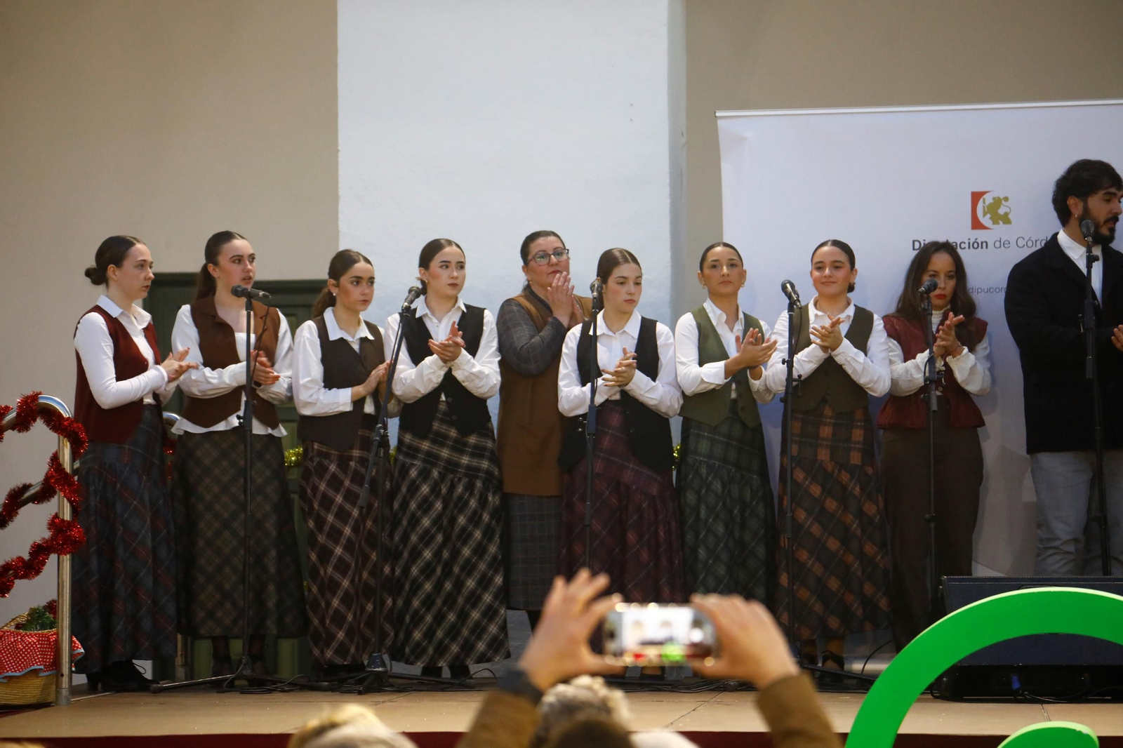 Las mejores fotos de la Zambomba de Navidad de la AECC en Córdoba