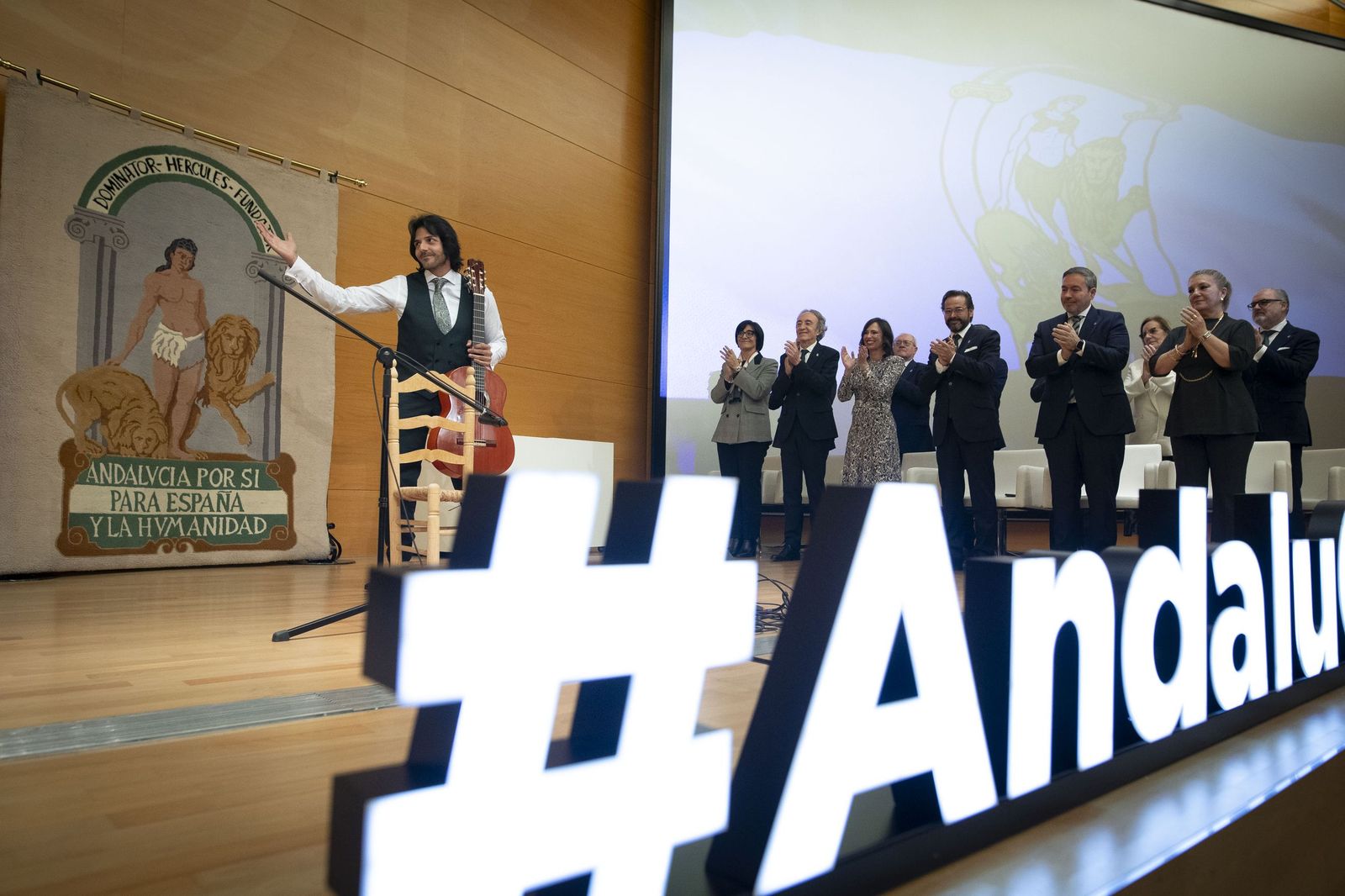 Así ha sido el acto de las banderas de Andalucía celebrado en Granada