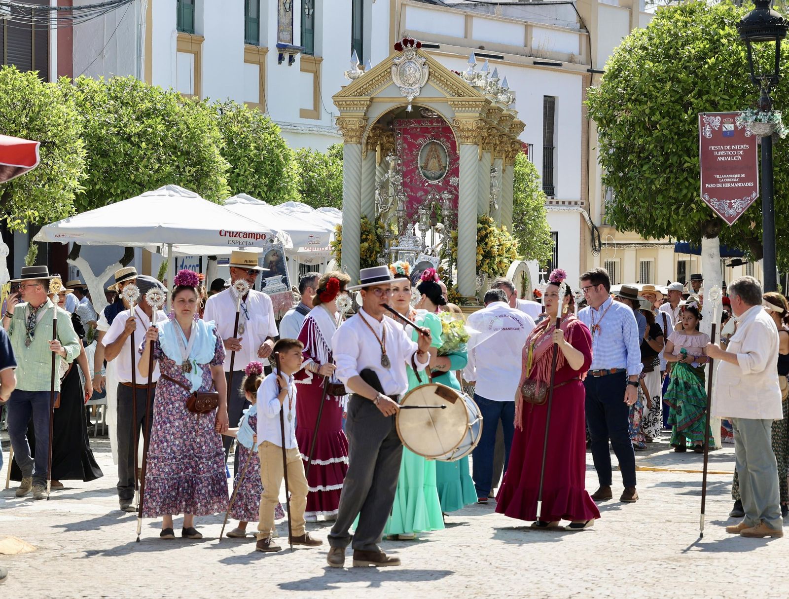 Presentación de las hermandades en Villamanrique
