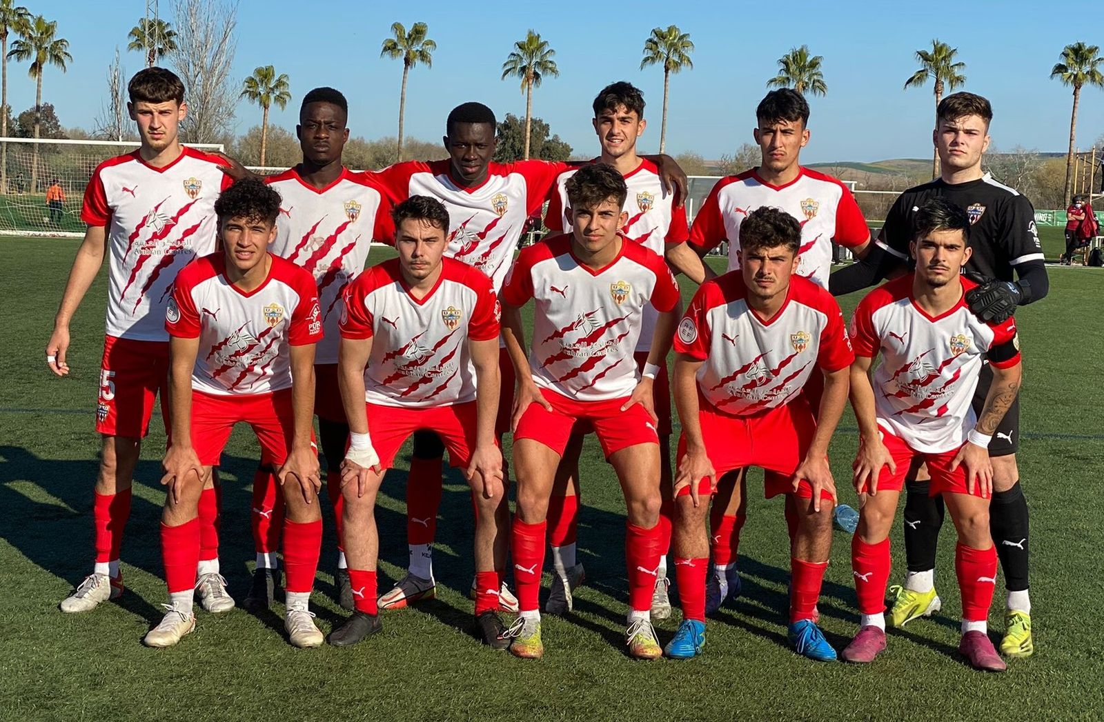Alineación titular del Almería en el campo del Córdoba.