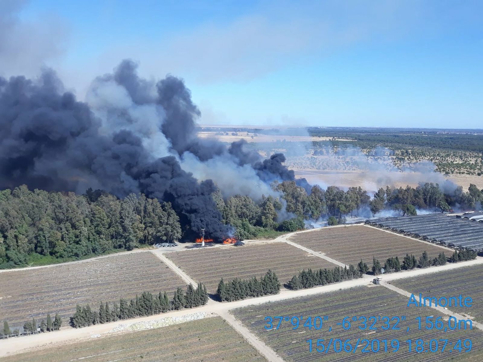 Declarado un incendio en el paraje en el Arroyo de la Cañada de Almonte