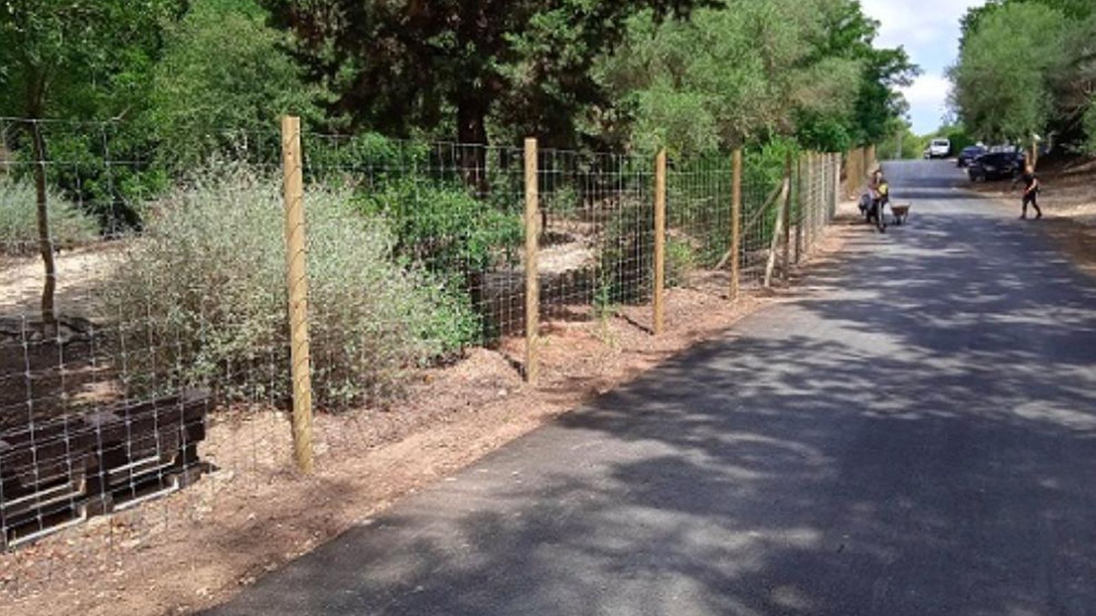 Nuevo vallado perimetral del Parque Temático Tajo de la Cisma.