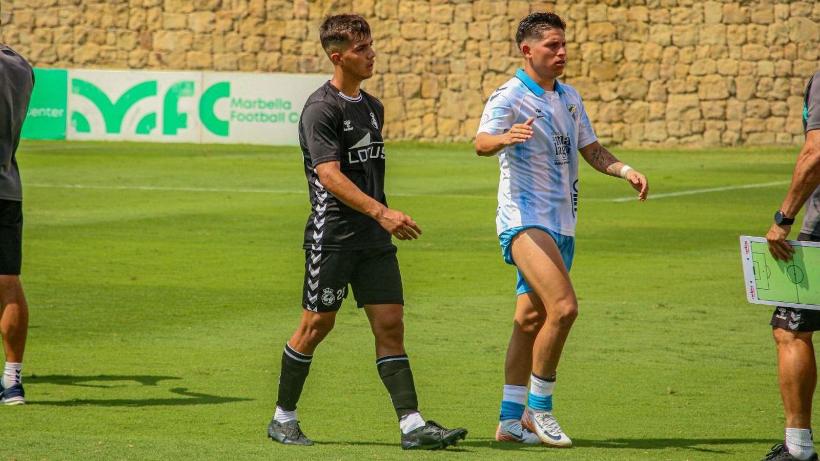 Nono Coronil, al término de su primer partido con la Balona Nono Coronil, al término de su primer partido con la Balona