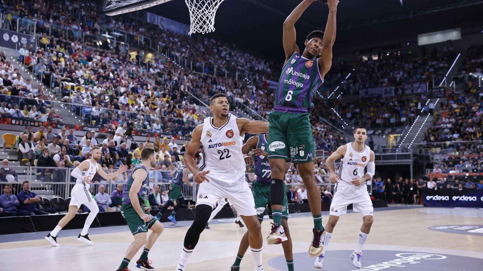 El Unicaja, campeón de Copa: Todas las imágenes del partido, la fiesta y la llegada a Málaga