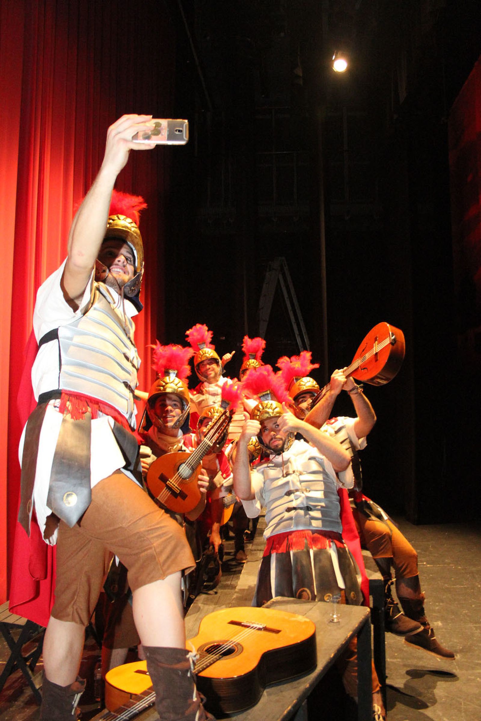 Imágenes del primer día de preliminares de concurso del Carnaval Colombino 2018