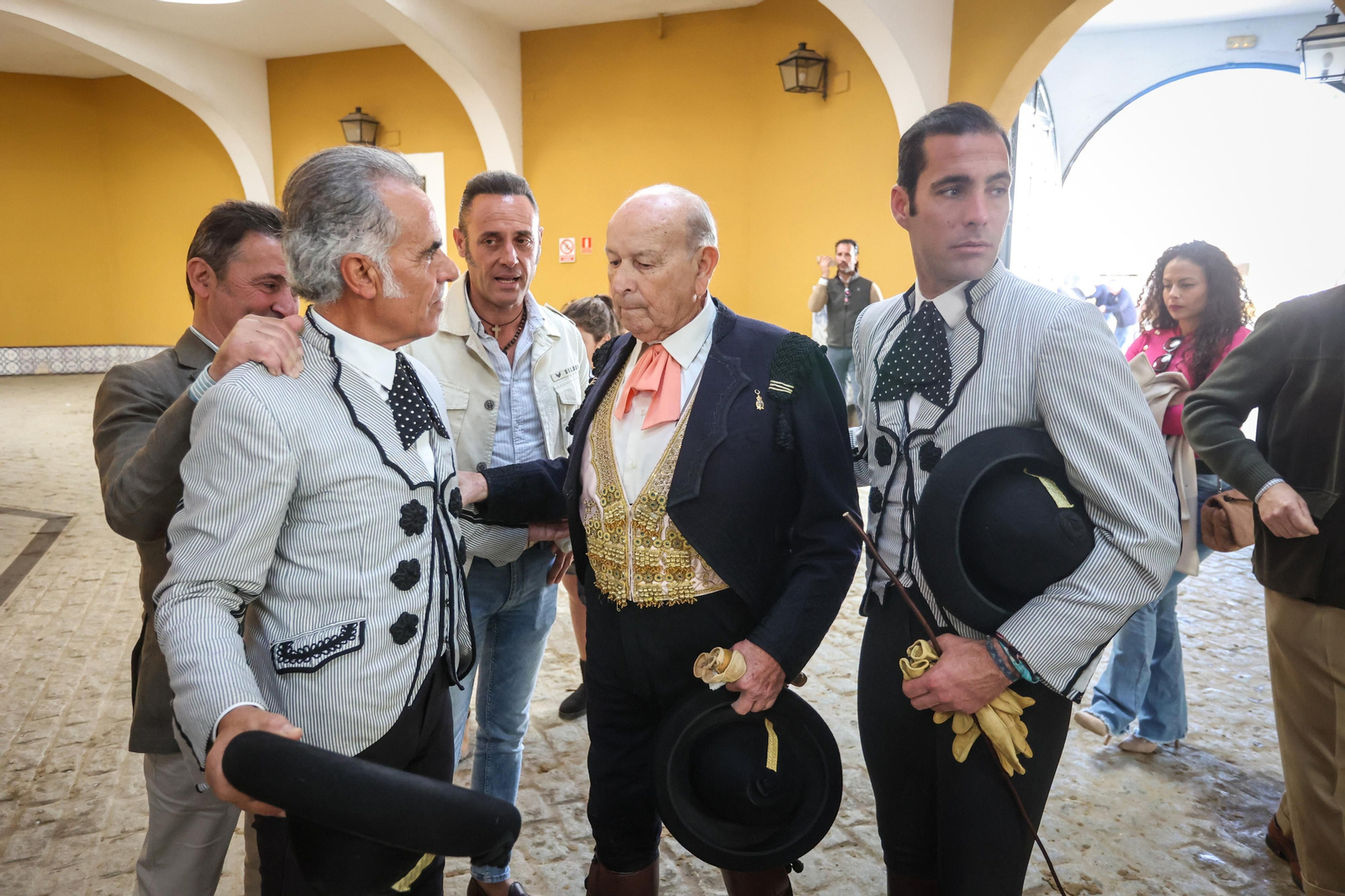 Emotiva despedida del jinete Manolo Ruíz en la Real Escuela