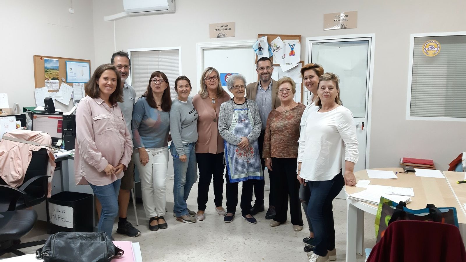 Juan Franco, alcalde de La Línea, junto al equipo de la Coordinadora Despierta.
