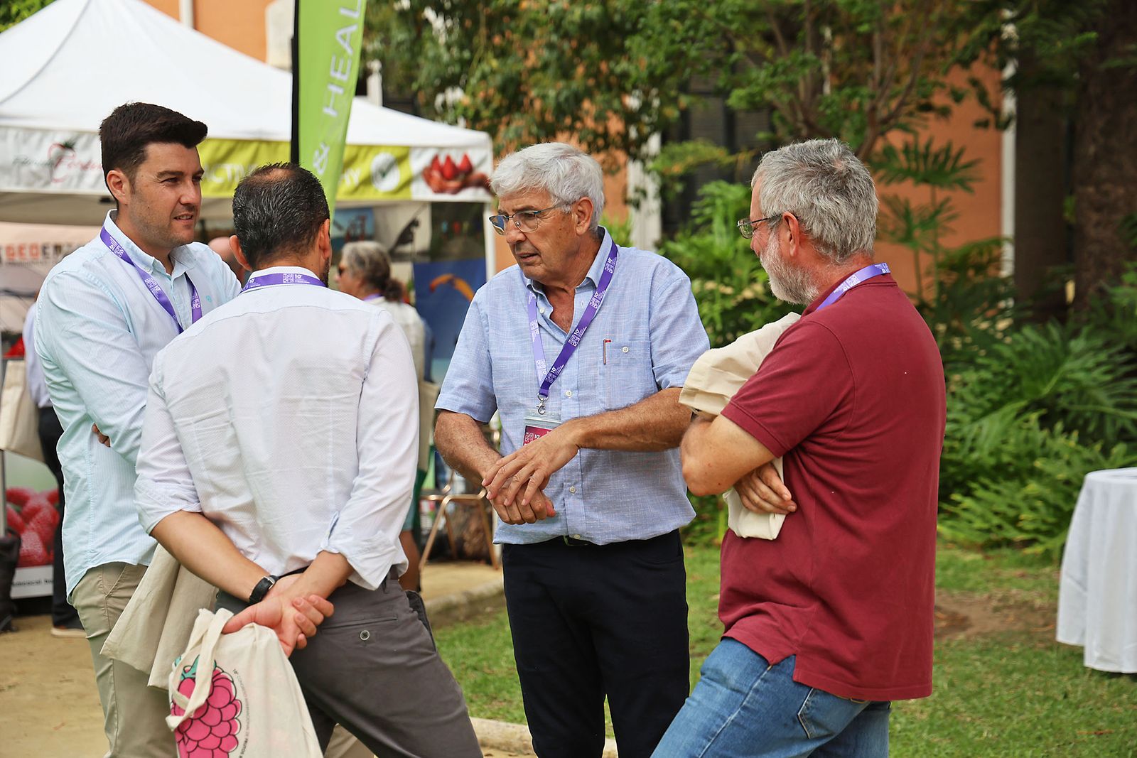 Imágenes del ambiente en el X Congreso de Frutos Rojos de Huelva