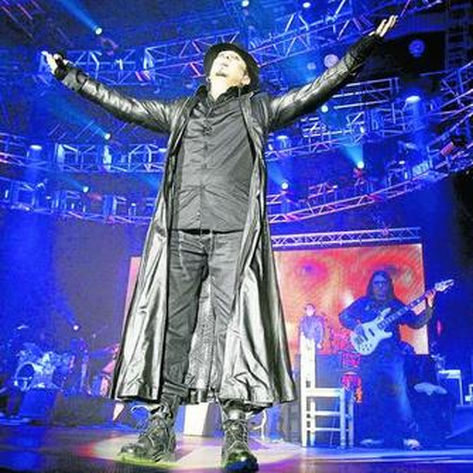 El Selu ofreció un concierto amplio y variado en su vuelta a Jerez.