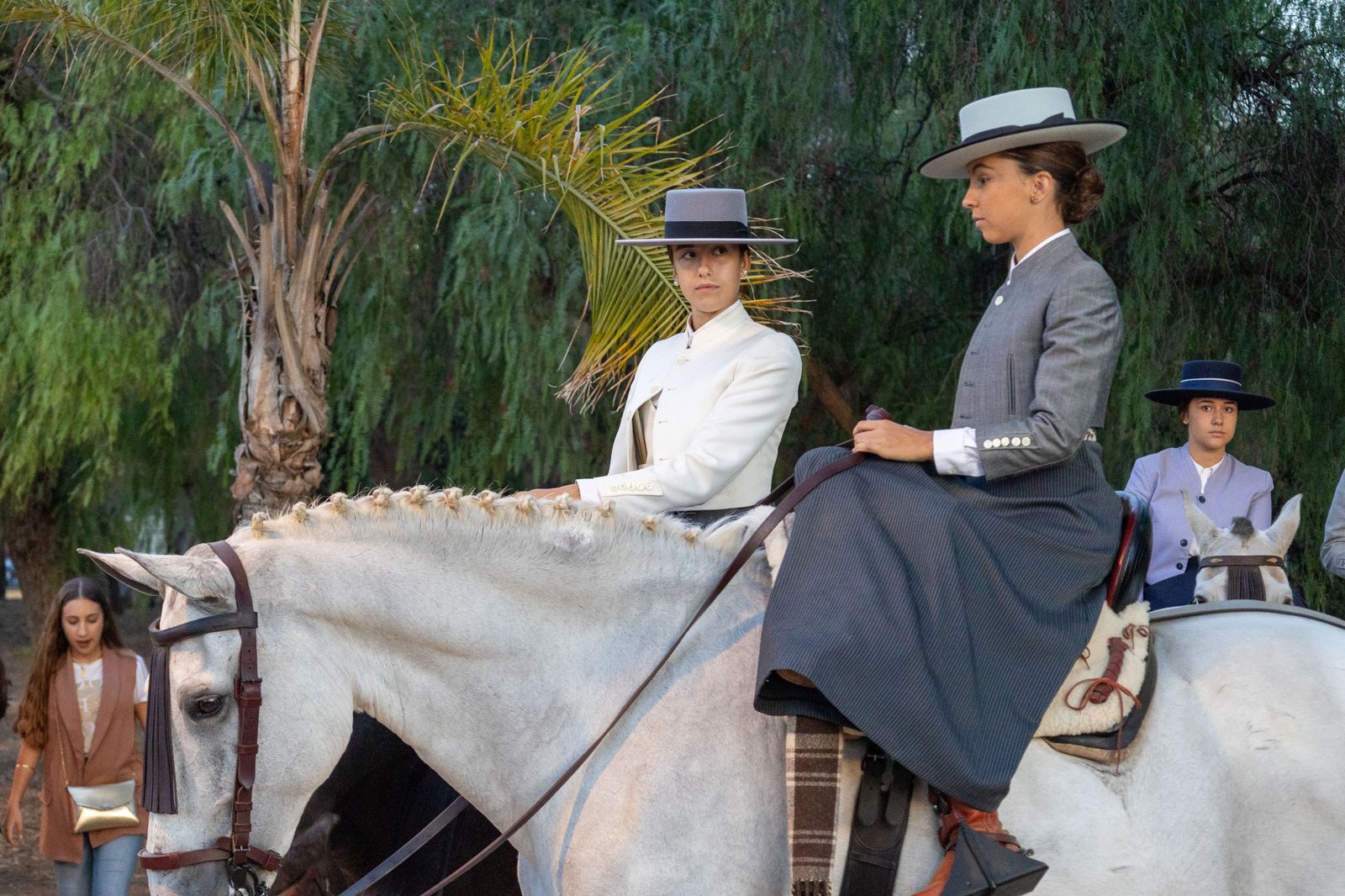 Feria del Caballo 2023: Imágenes del ambiente en la noche del sábado