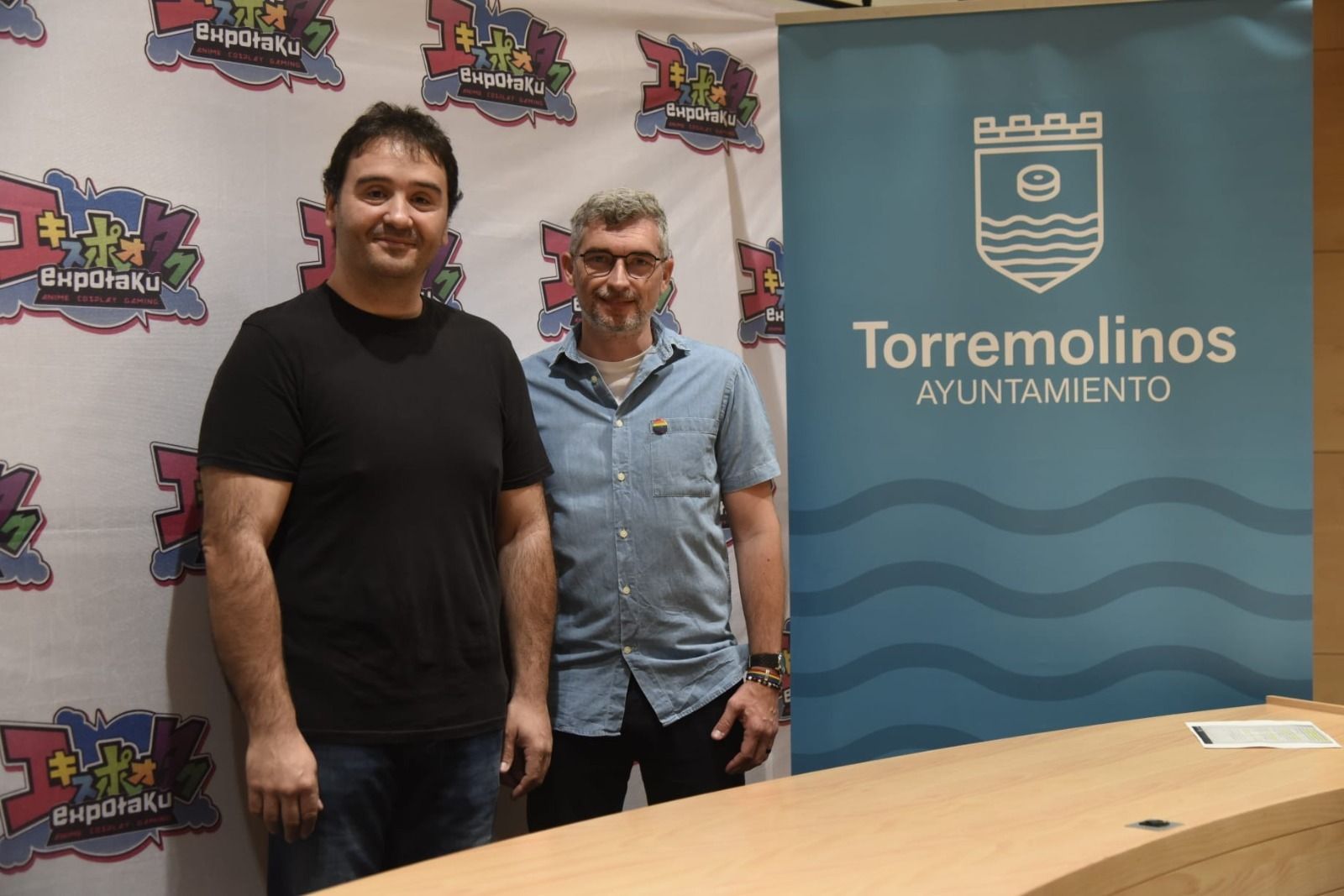 El concejal de Cultura, Francisco García Macías (D.), y el director del evento, David Gaspar.