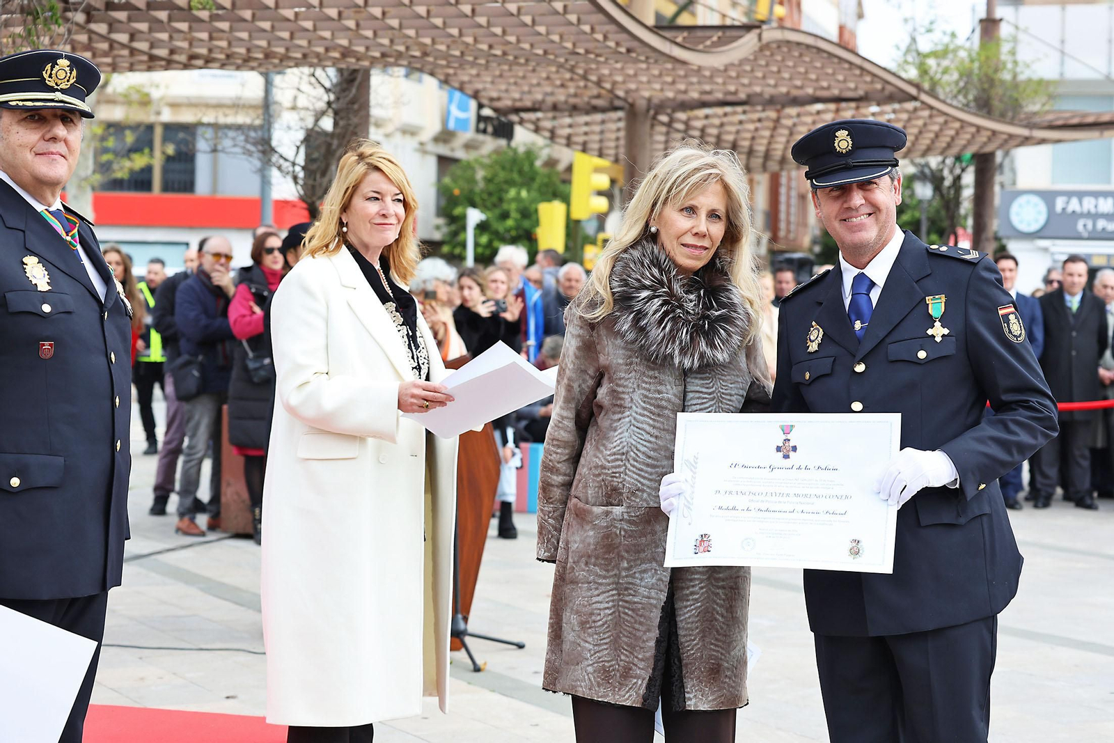 Imágenes del homenaje a a la Policía Nacional en su 201 aniversario
