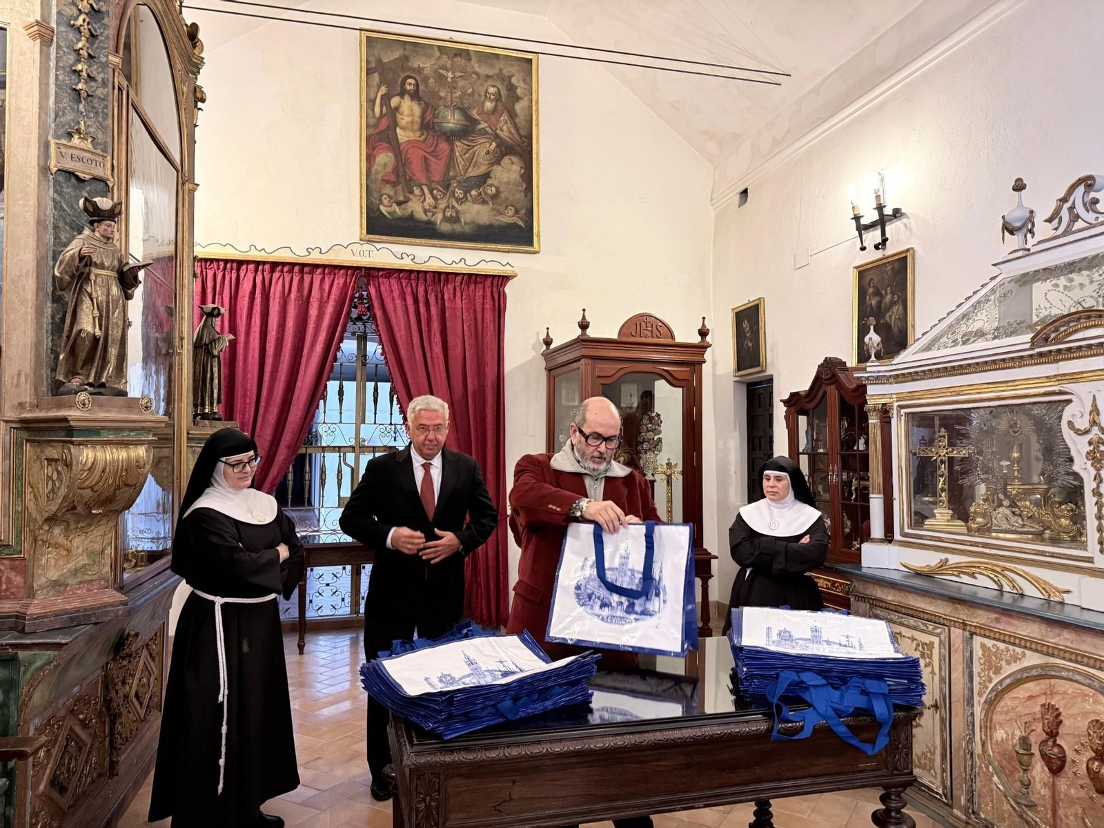 Presentación de la bolas del monasterio de Santa María de Jesús de Sevilla.