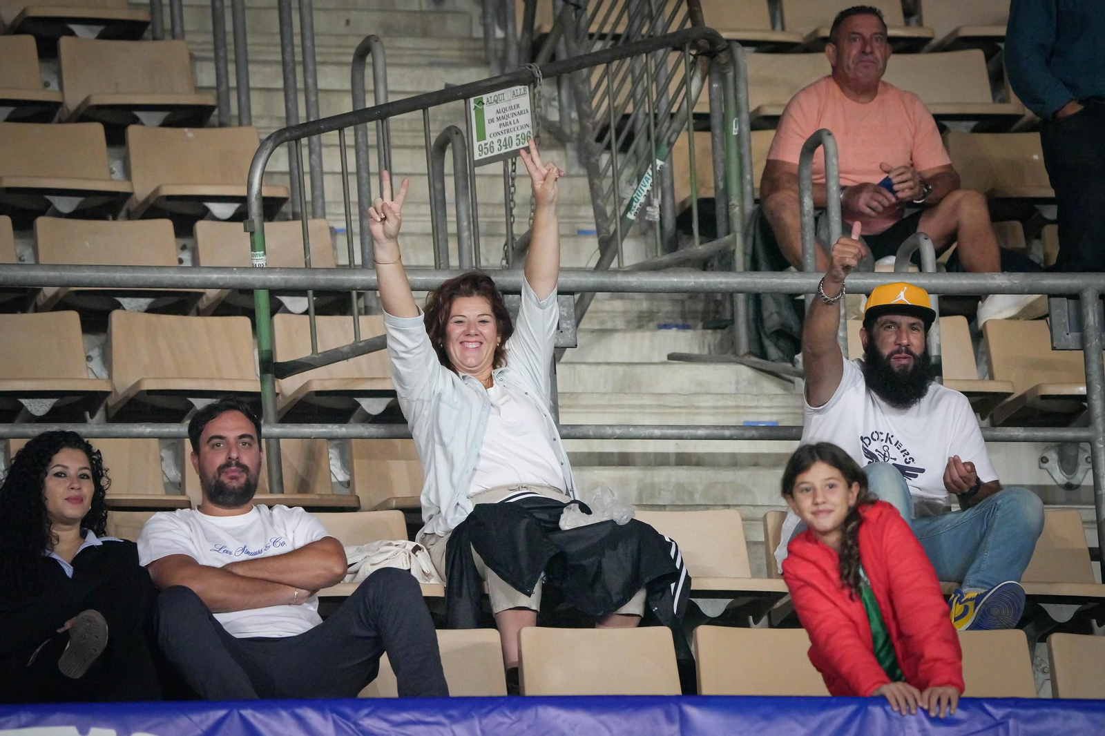 Búscate en el partido del Xerez CD - Minera