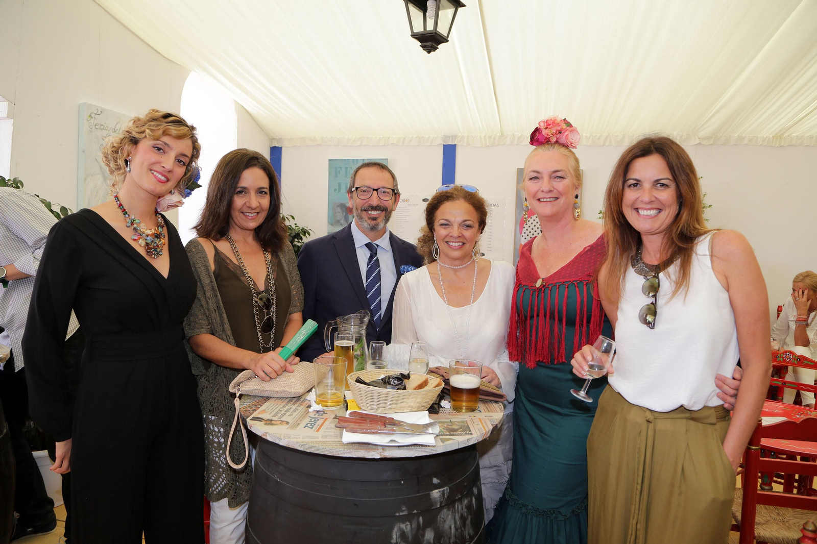 Teresa Macías, Gema Cerezo, David Suárez, Mar Suárez, Concha Ribelles e Inmaculada Cerezo.