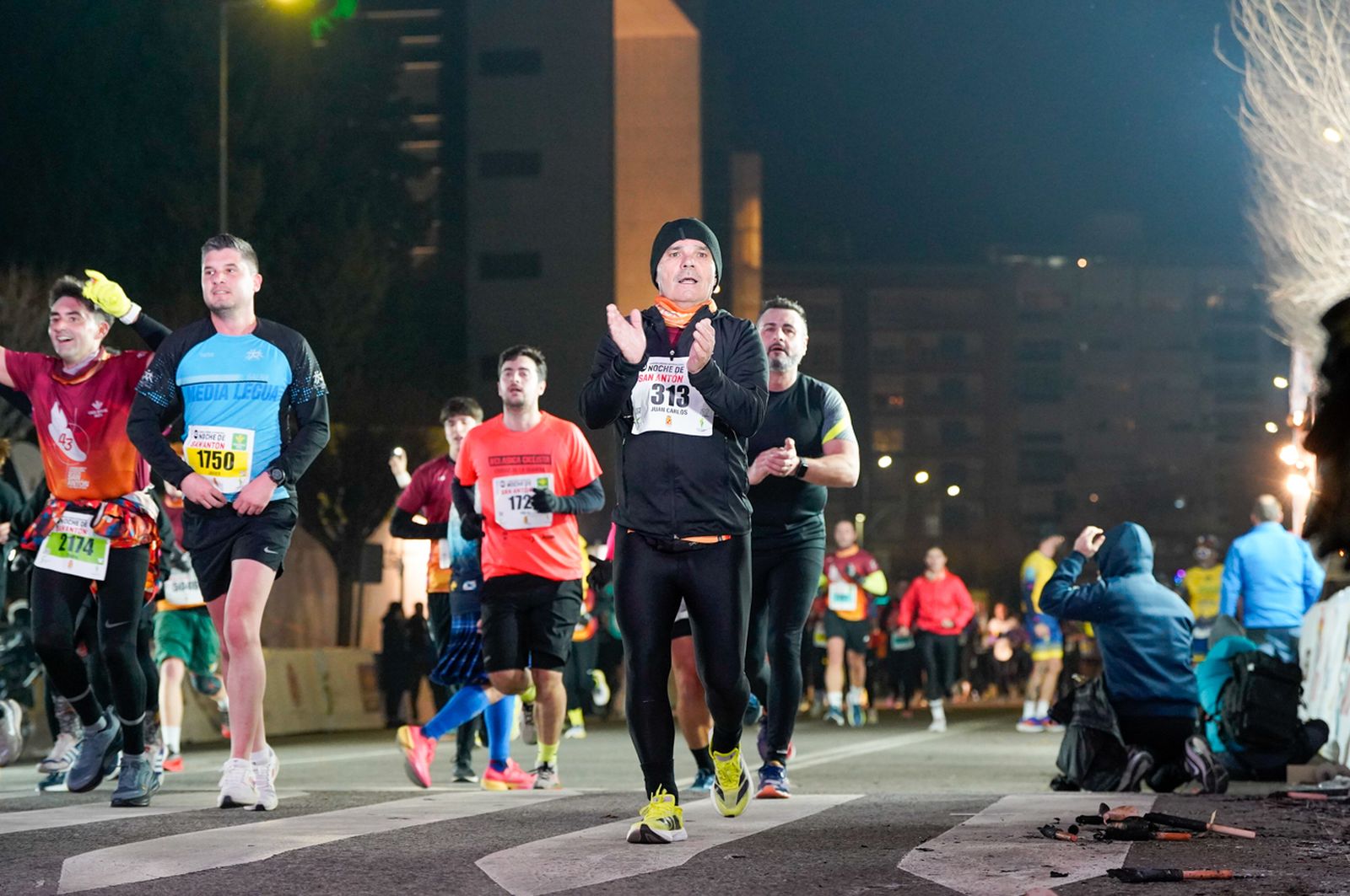 En imágenes: búscate en tu llegada a meta de la Carrera de San Antón 2026 (15)