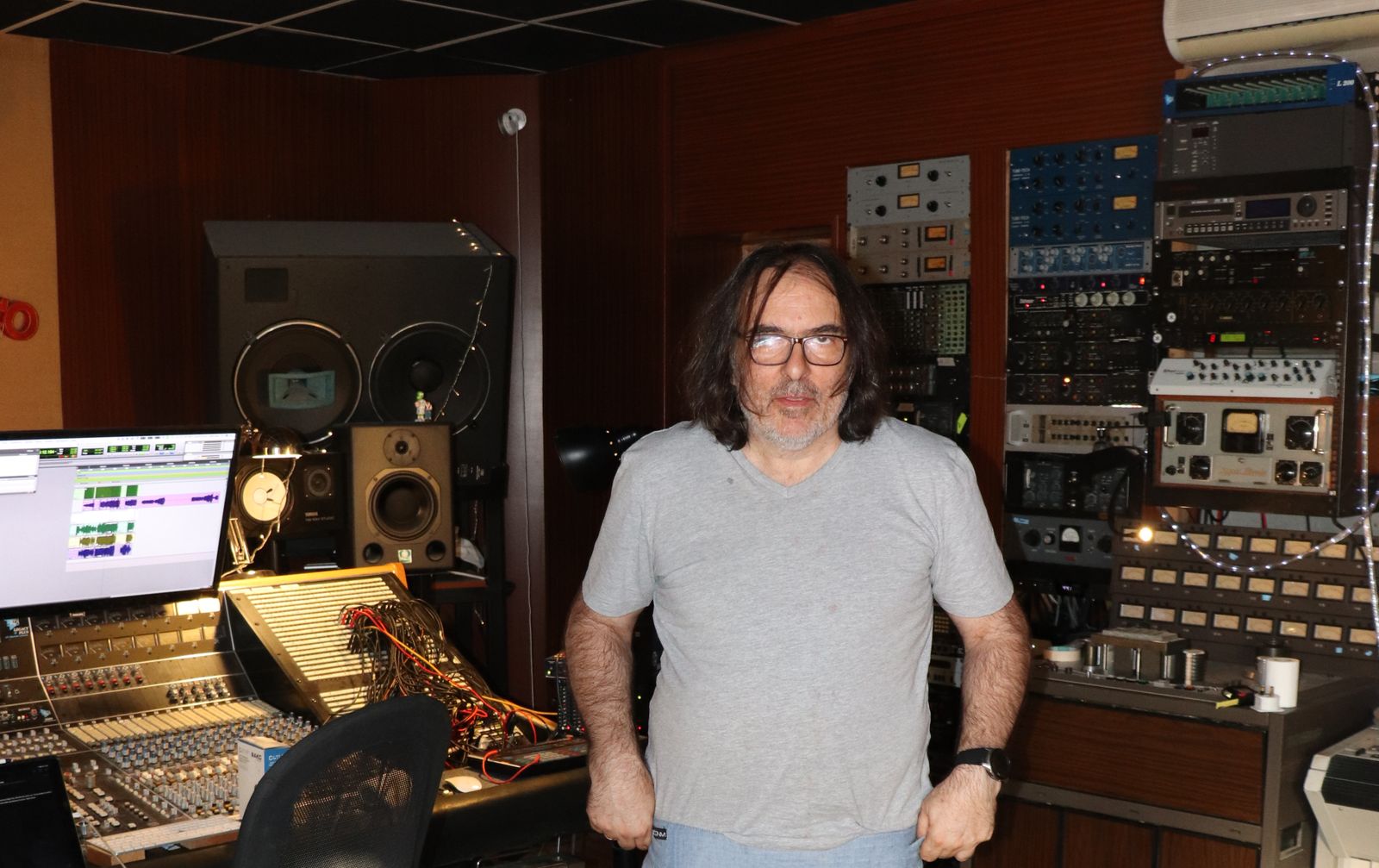 Paco Loco en su estudio de El Puerto.