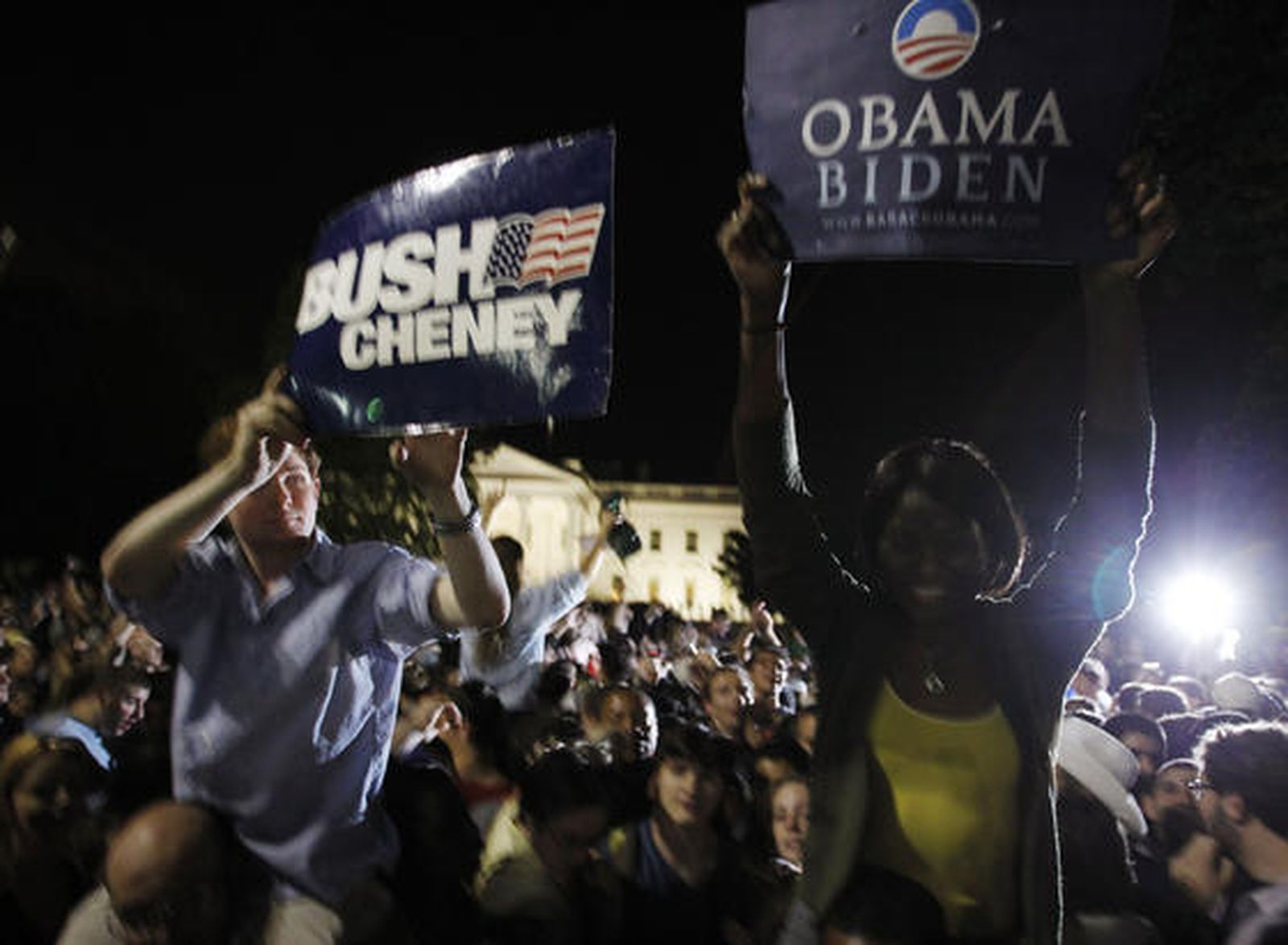 Fiesta en las calles de Washington y Nueva York por la muerte del líder de Al Qaeda.

Foto: AFP/Reuters/EFE