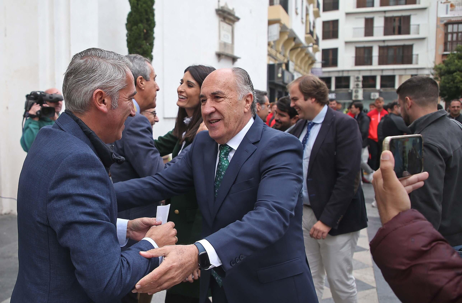 La ofrenda floral del Algeciras CF a la Virgen de la Palma, en imágenes