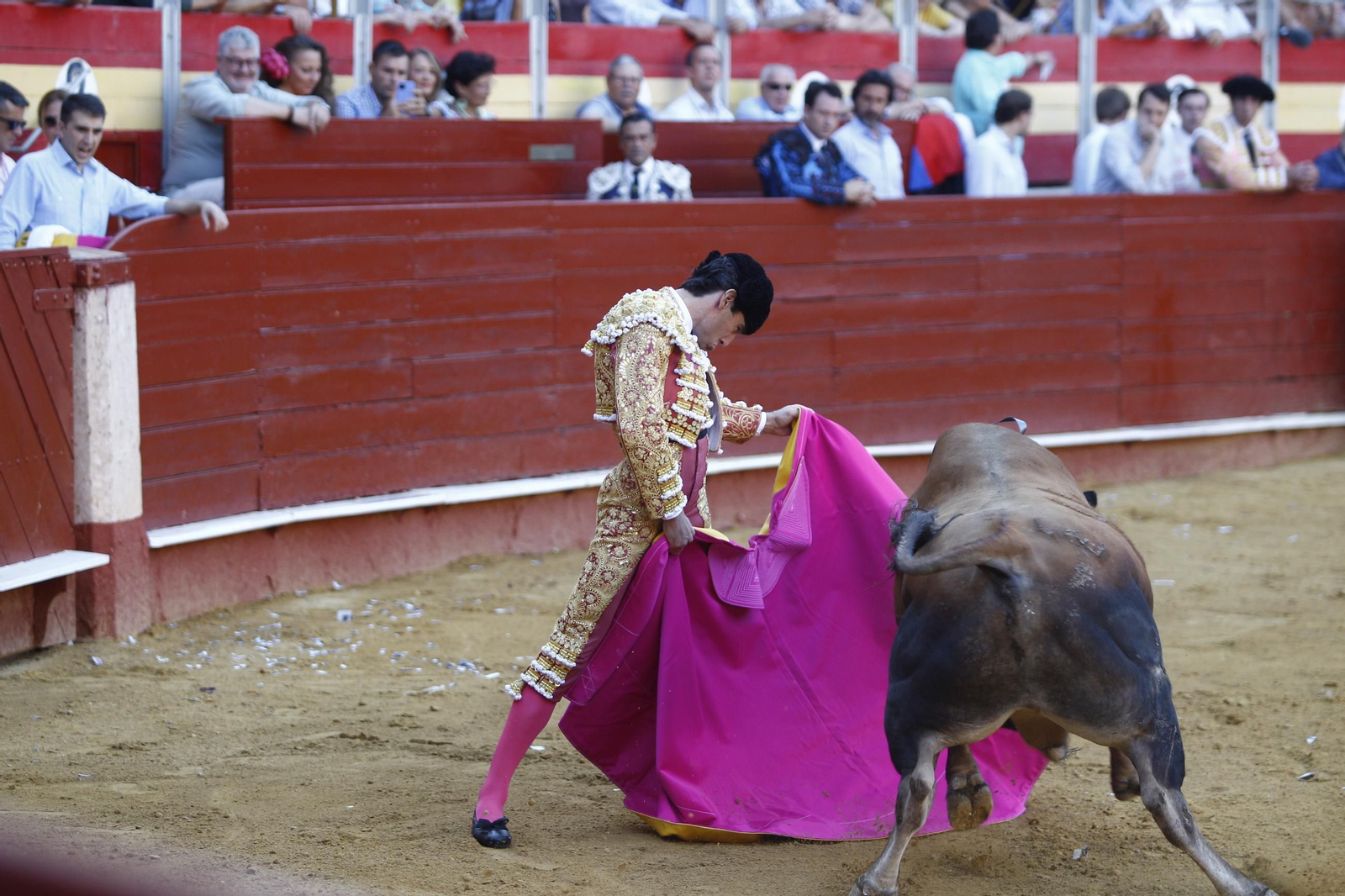 Las mejores imágenes de los toreros Fortes, Juan Ortega y David de Miranda en la Feria de Almería 2025
