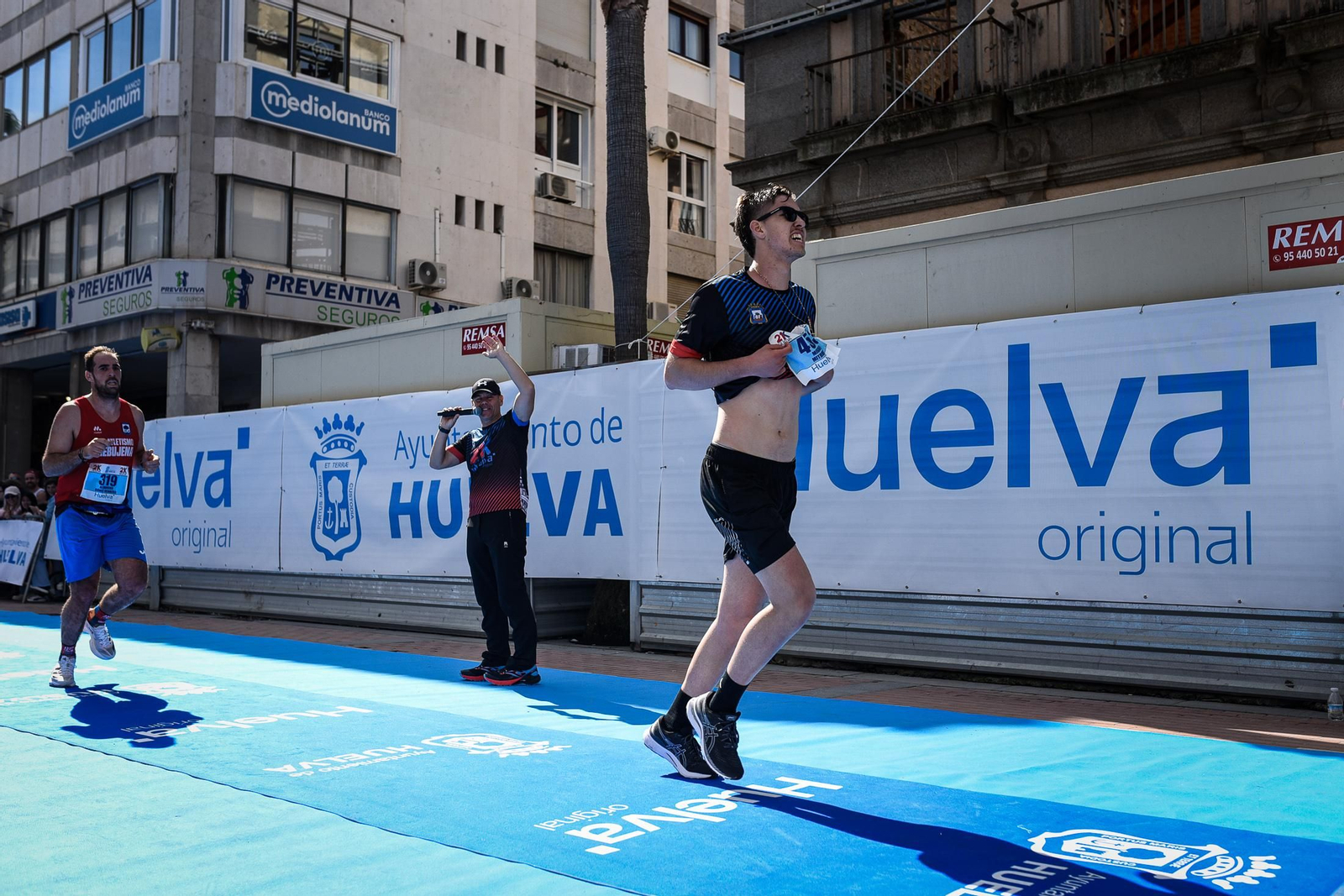 Imágenes de la carrera 21K en Huelva
