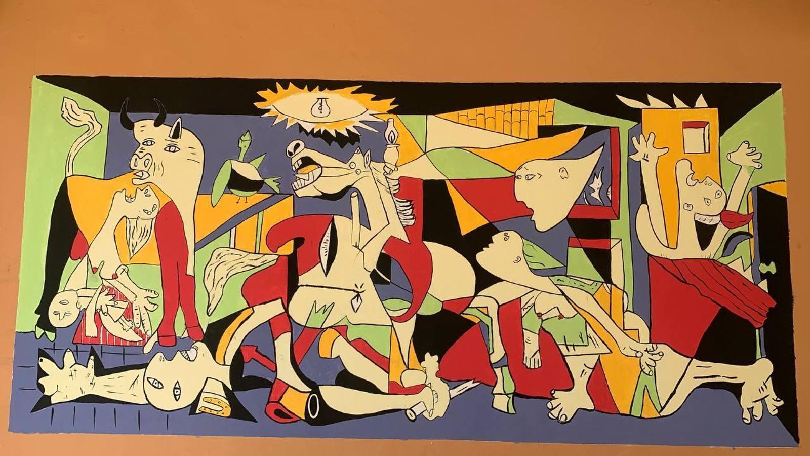 La réplica del Guernica que quedará expuesta en el patio. La réplica del Guernica que quedará expuesta en el patio.
