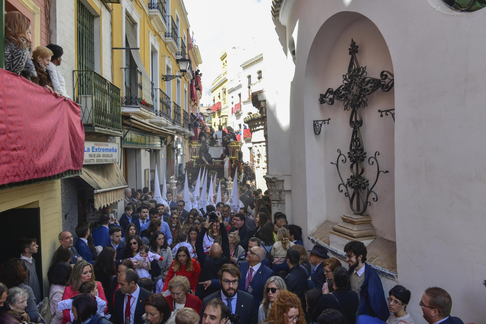 Salida de la Hermandad de la Cena
