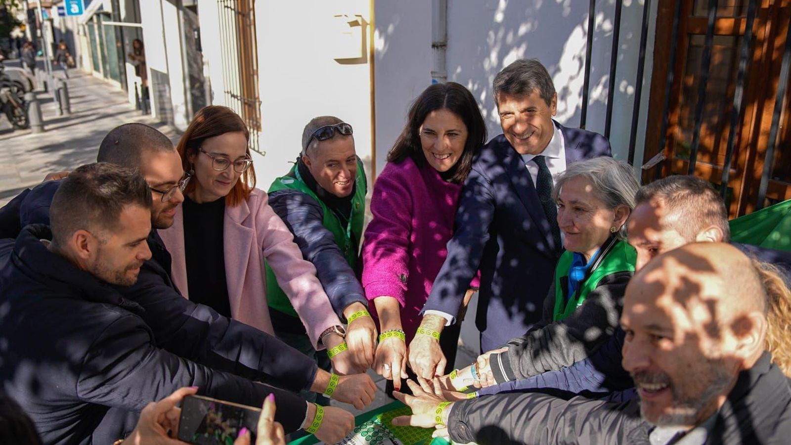 El delegado Pedro Fernández se ha reunido con la alcaldesa de Atarfe, Yolanda Fernández, y el alcalde de Maracena, Carlos Porcel El delegado Pedro Fernández se ha reunido con la alcaldesa de Atarfe, Yolanda Fernández, y el alcalde de Maracena, Carlos Porcel
