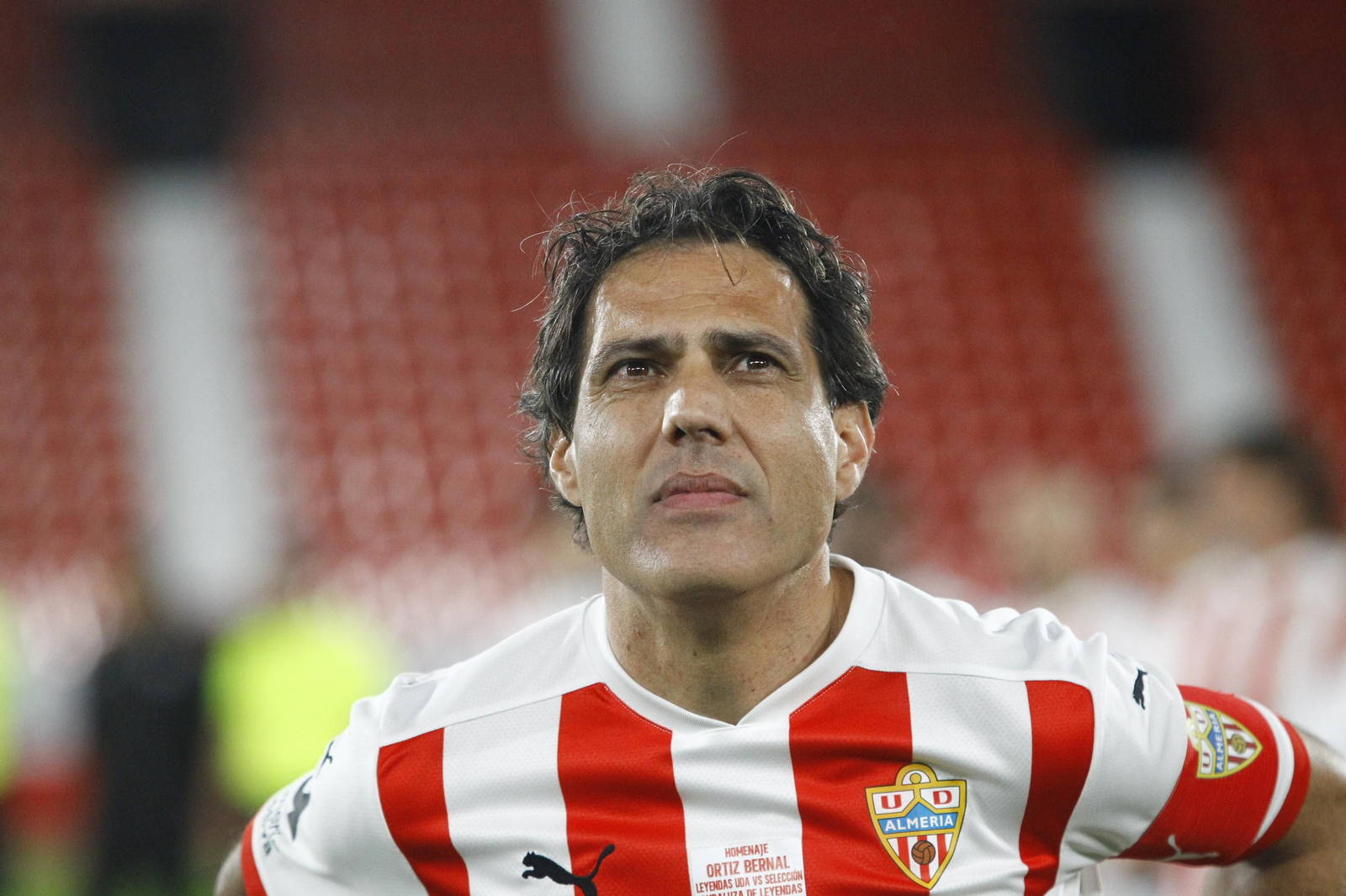 Imágenes del partido homenaje al 'eterno' capitán de la U.D. Almería, José Ortiz