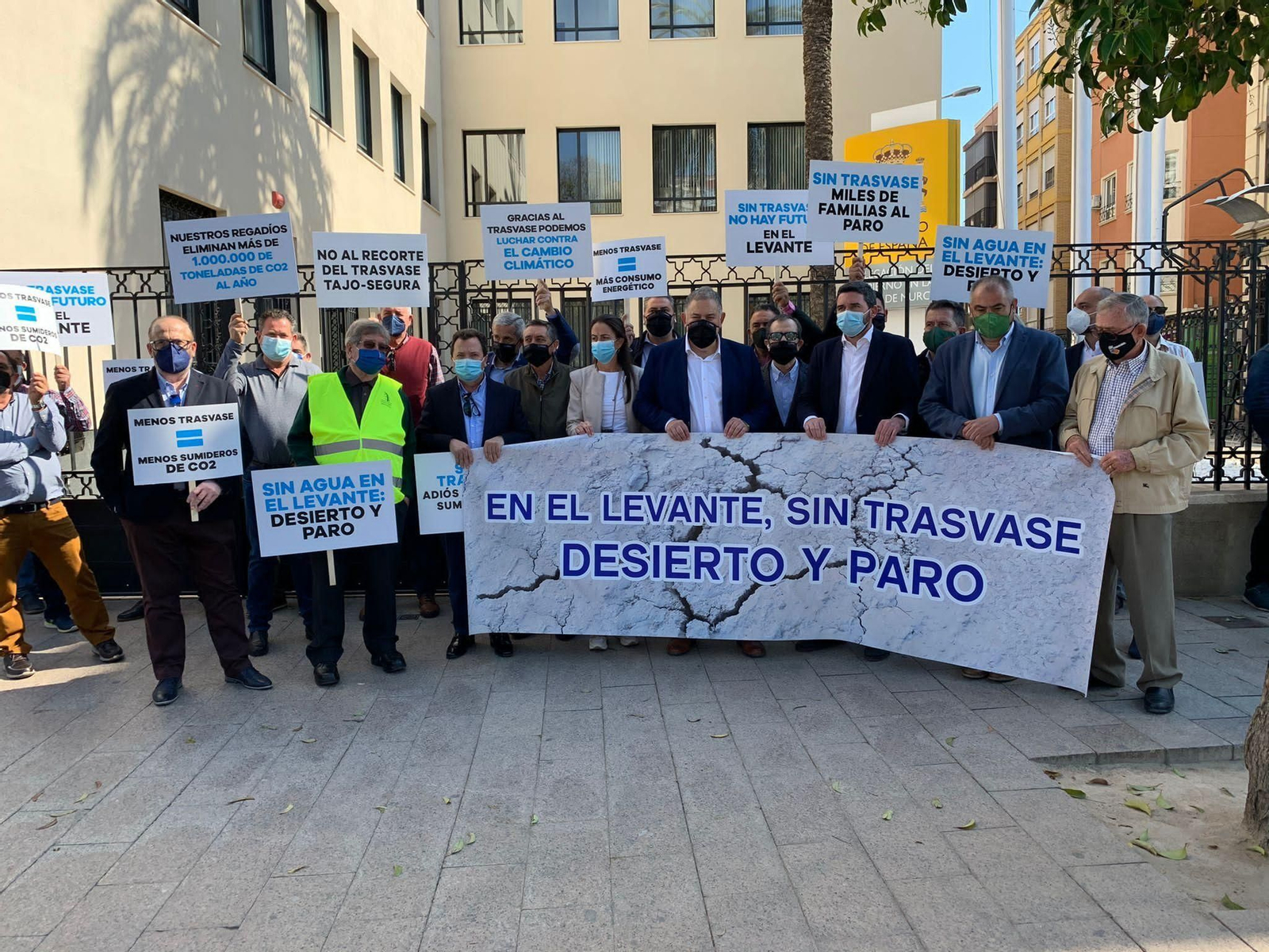 La Mesa del Agua de Almería se moviliza en defensa del trasvase Tajo-Segura en Murcia.