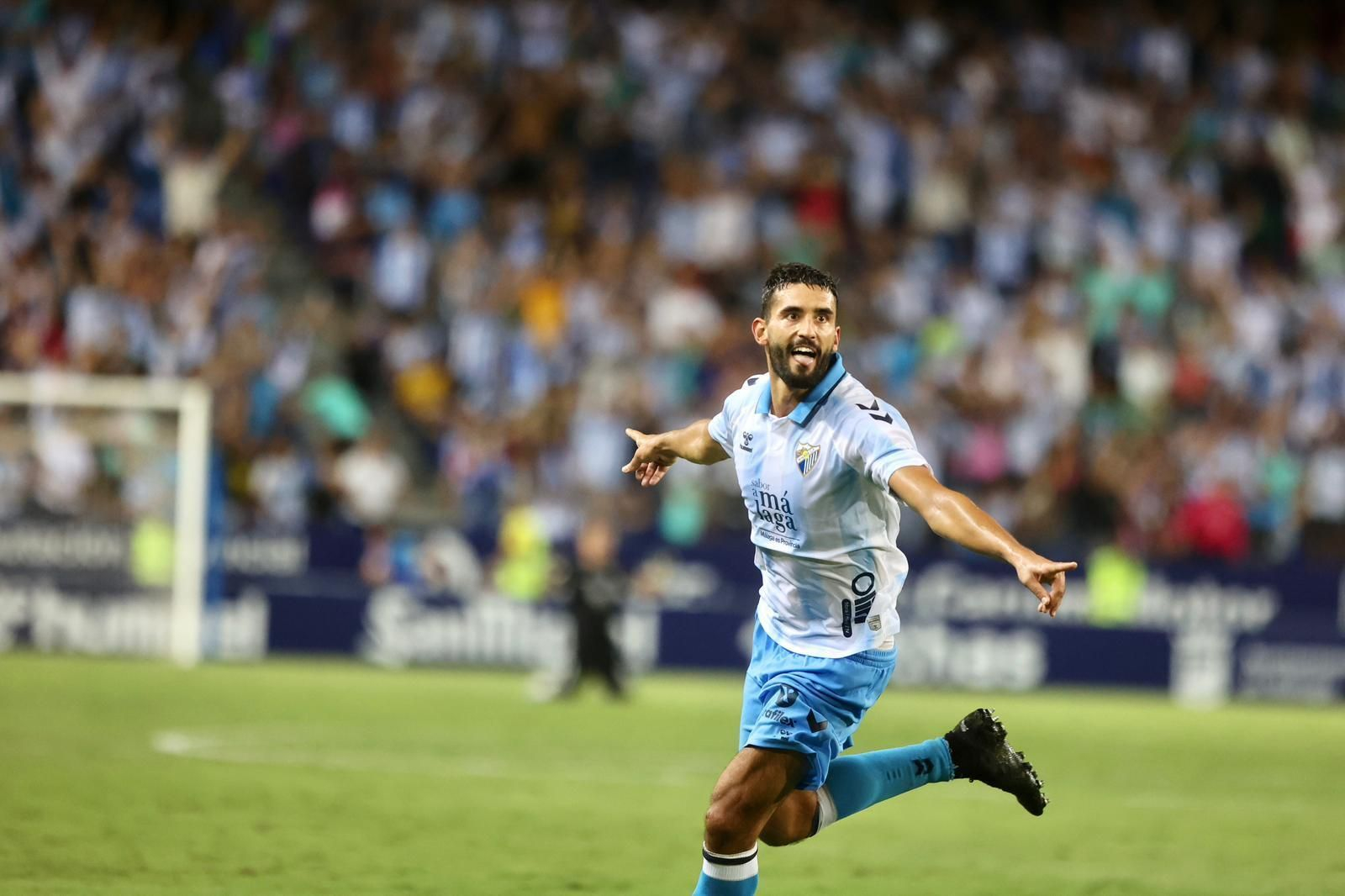 Galilea celebra el gol.