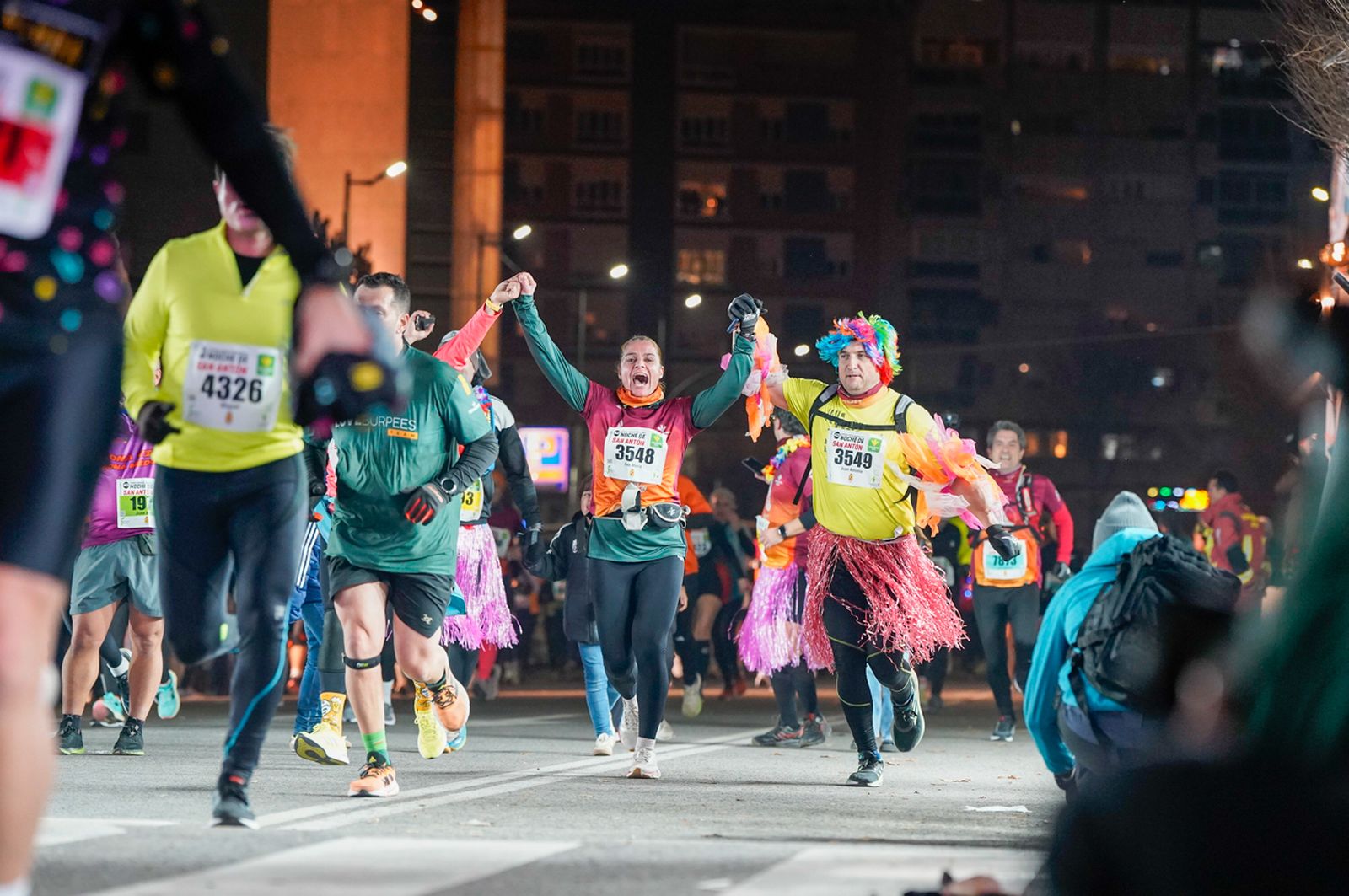 En imágenes: búscate en tu llegada a meta de la Carrera de San Antón 2026 (18)