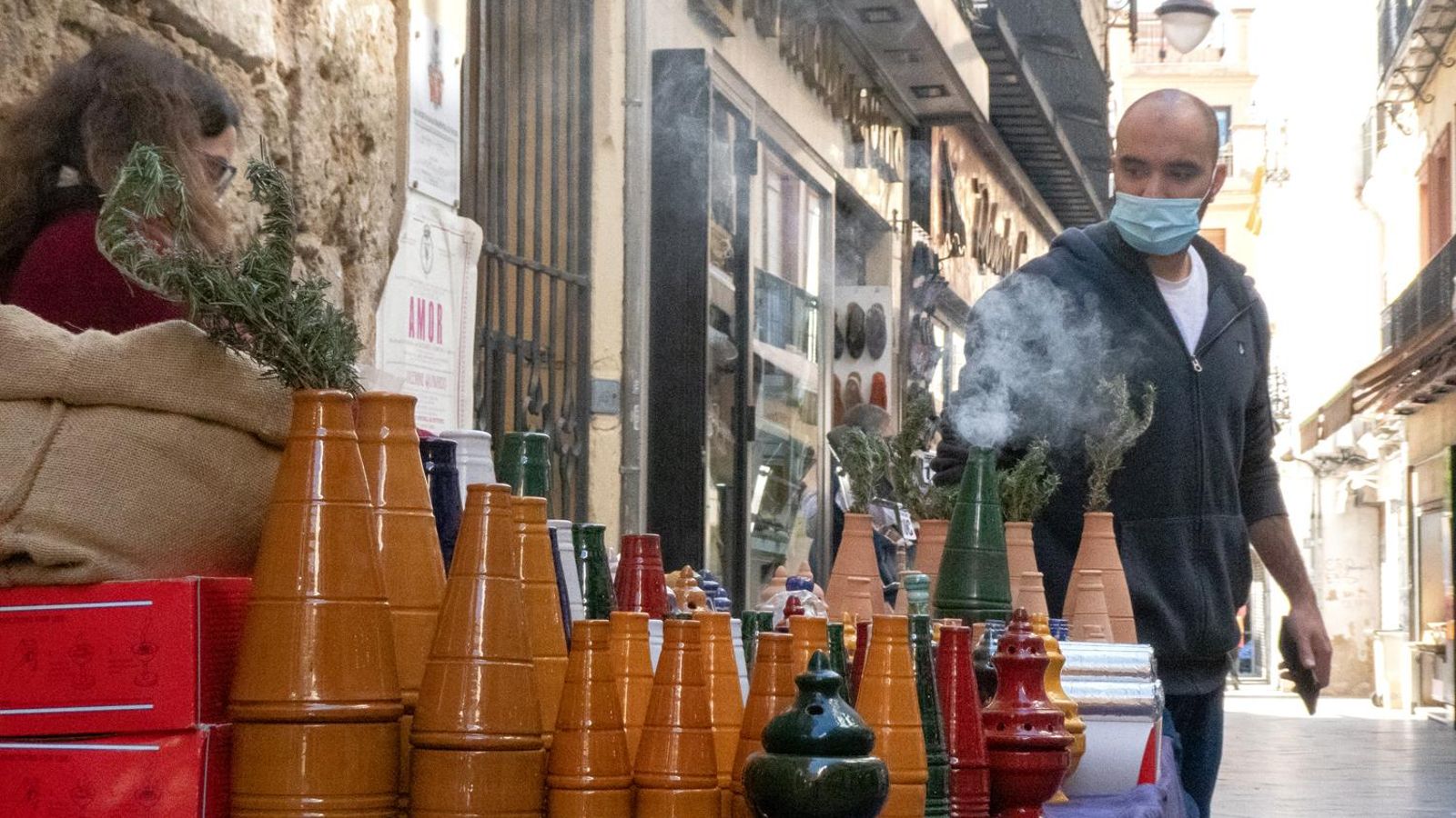 El puesto de inciensos de A. Fiances en la calle Córdoba