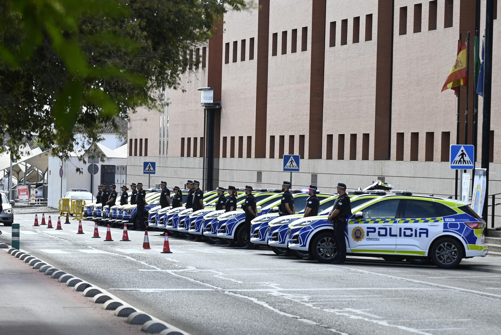 Los nuevos coches de la Policía Local de Córdoba, en imágenes