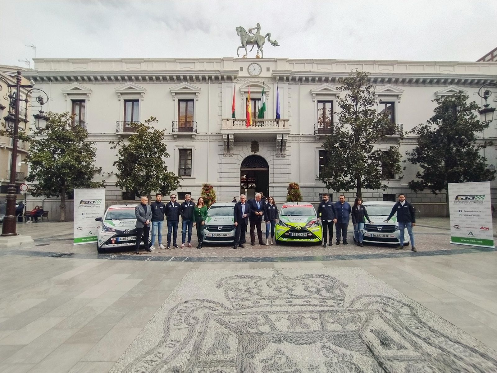 La Plaza del Carmen fue el lugar elegido para la presentación del equipo.