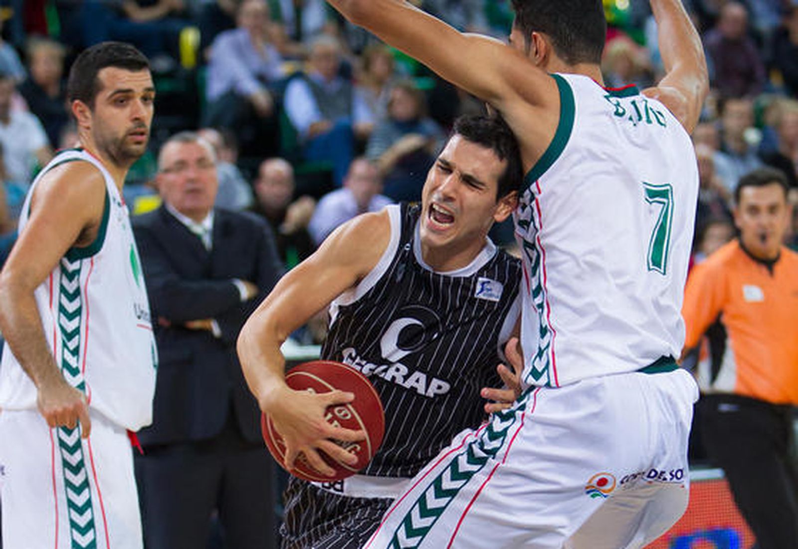 Ante un equipo de nivel similar y con cualidades parecidas como el Gescrap, el Unicaja ve cortada su racha de victorias y evidencia sus carencias ocultadas en esta secuencia triunfal previa.

Foto: Aitor Arrizabalaga