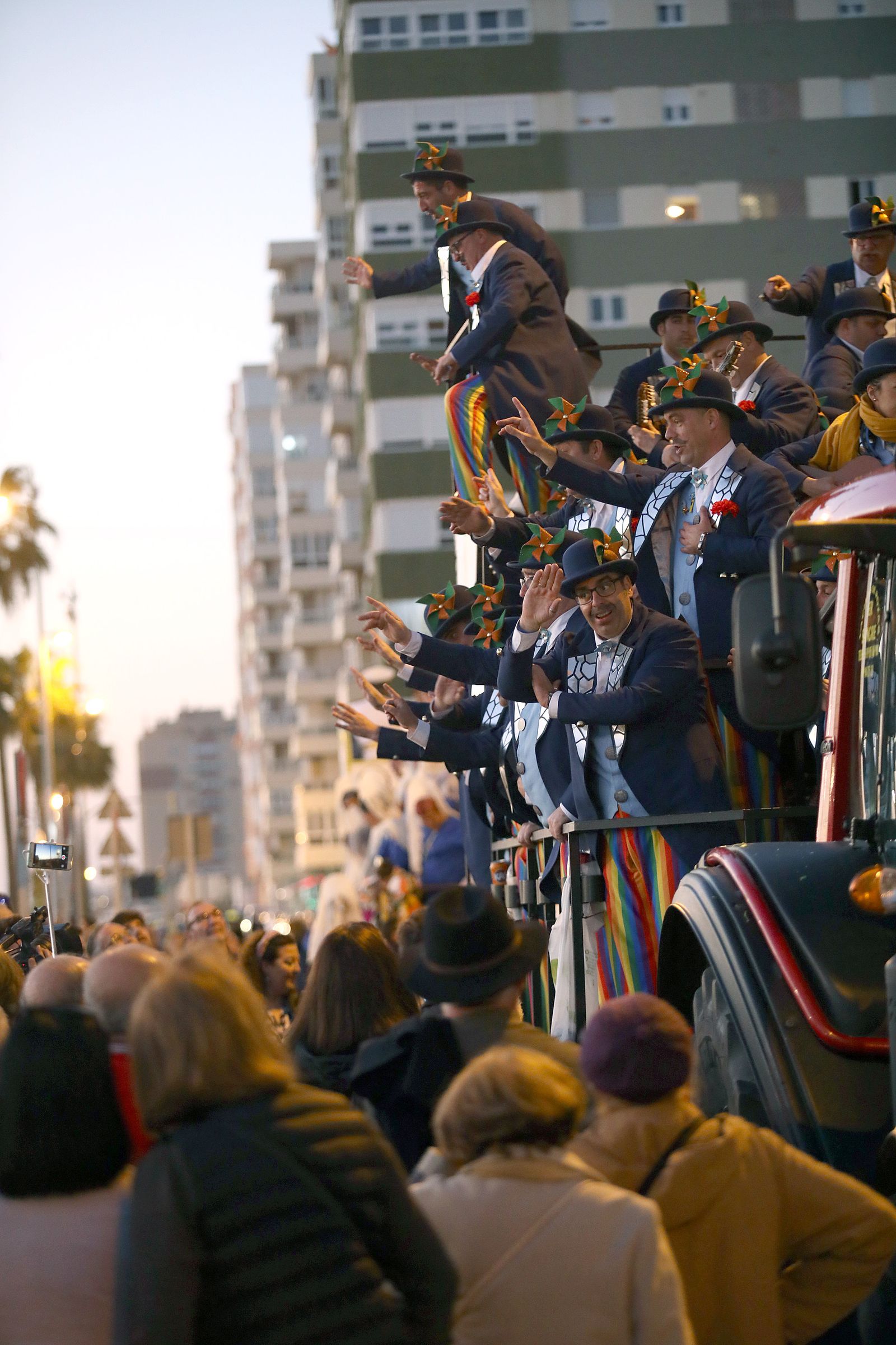 Las imágenes del carrusel de coros en el paseo marítimo