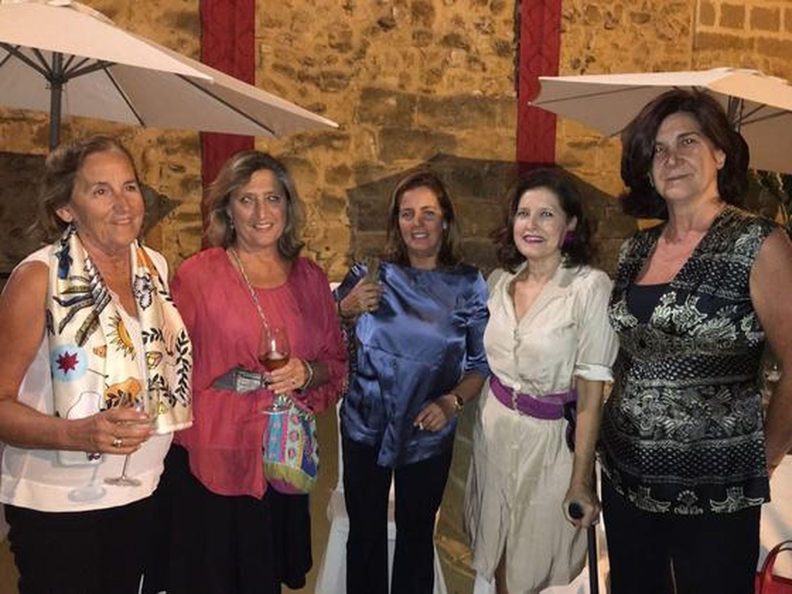 Marian Julia, Carmen Pou, Silvia Vela, Marta Ruiz-Golluri e Isabel Orbea.

Foto: Ignacio Casas de Ciria