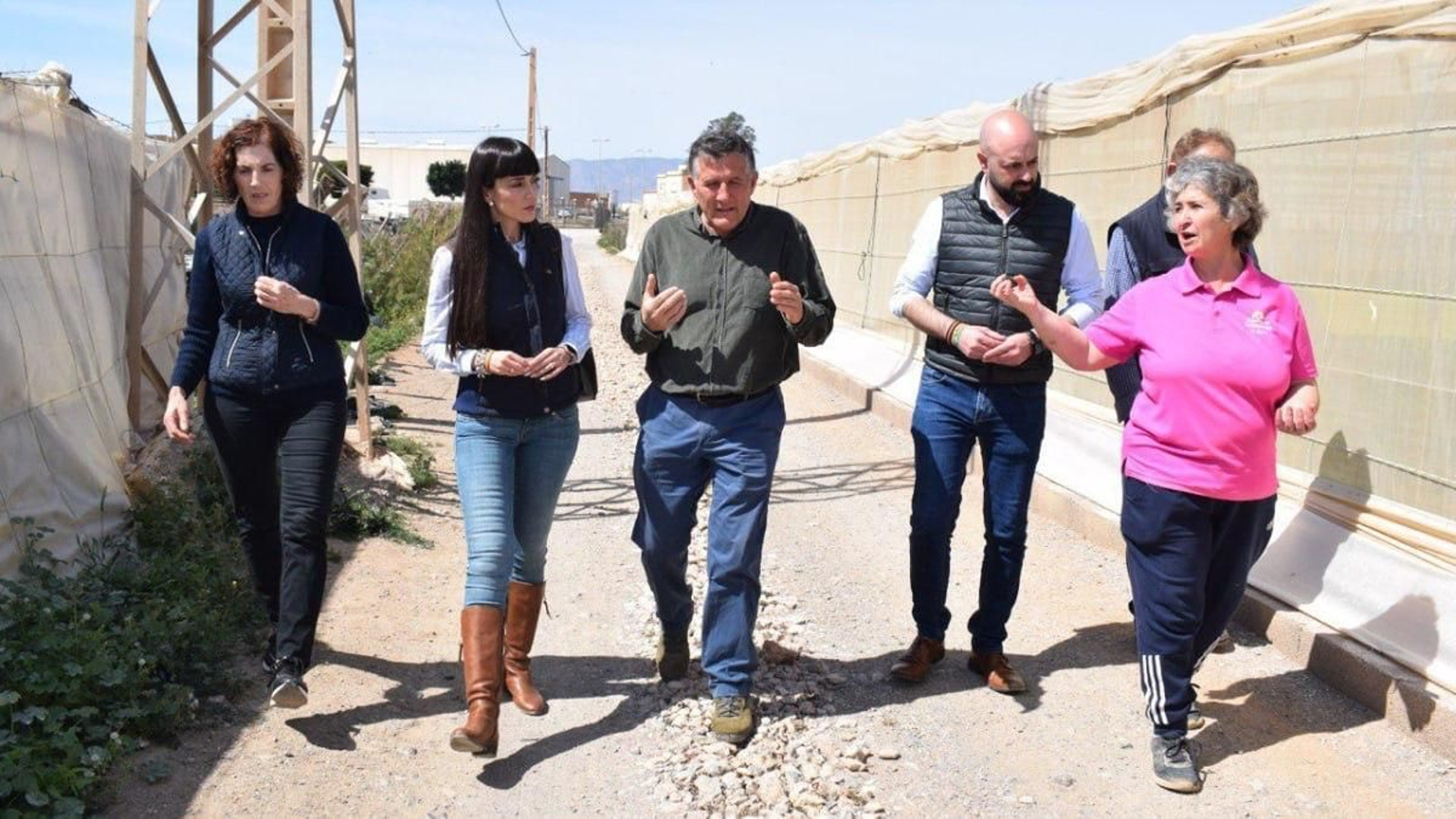 Visita de la candidata de VOX a una zona de invernaderos.