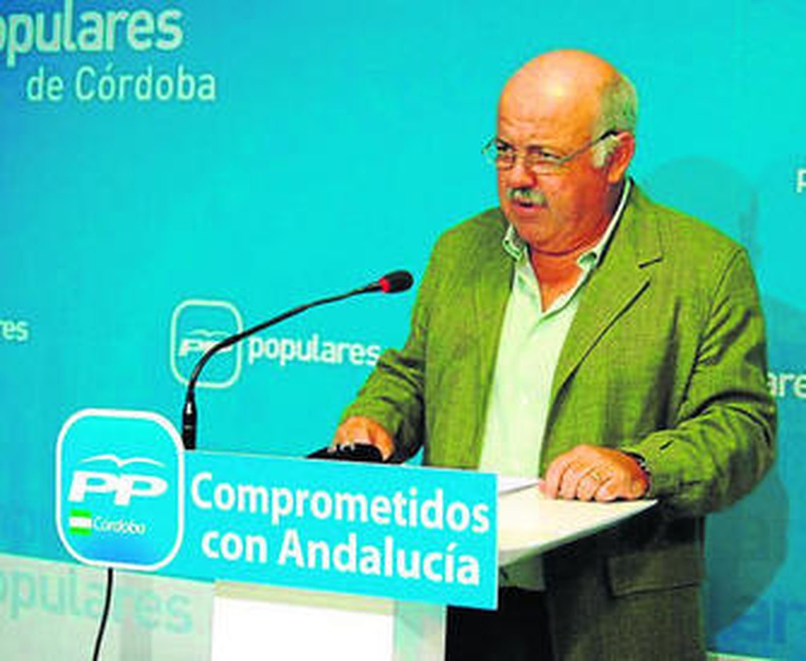 Jesús Aguirre, ayer, en la sede del PP cordobés.