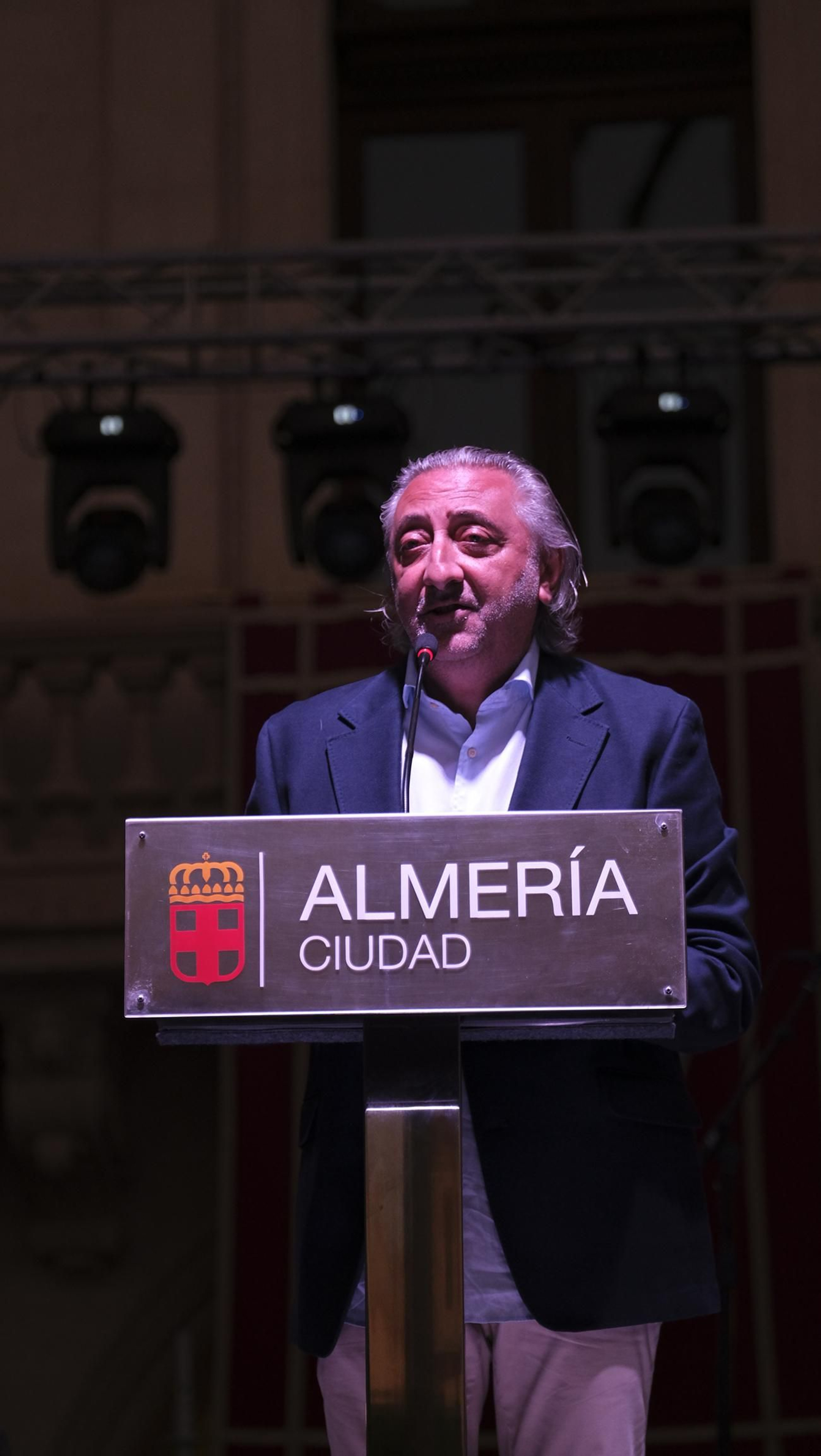 Juan Carmona, pregonero de la Feria de Almería 2024, en imágenes
