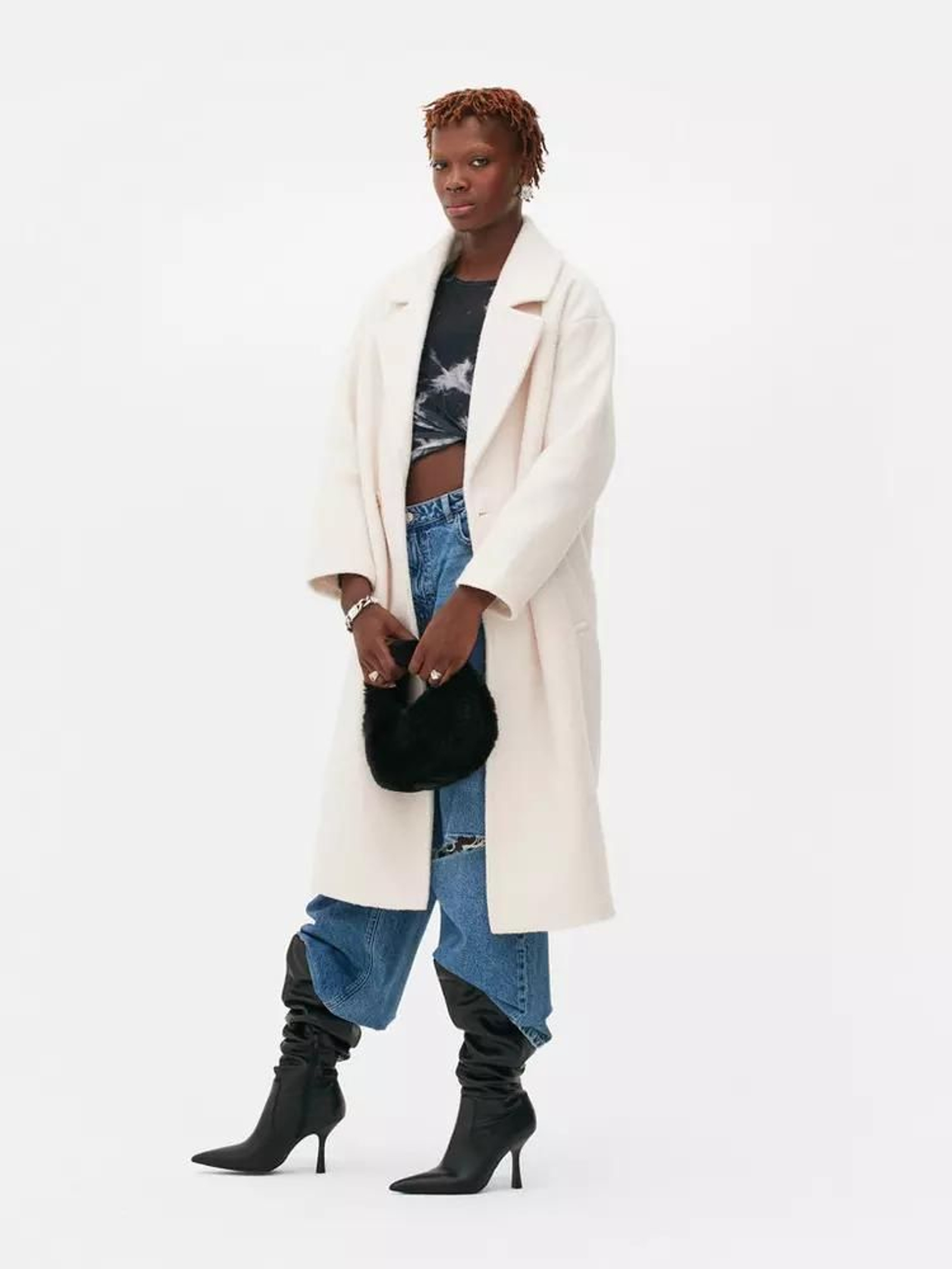 Abrigo blanco de Primark.