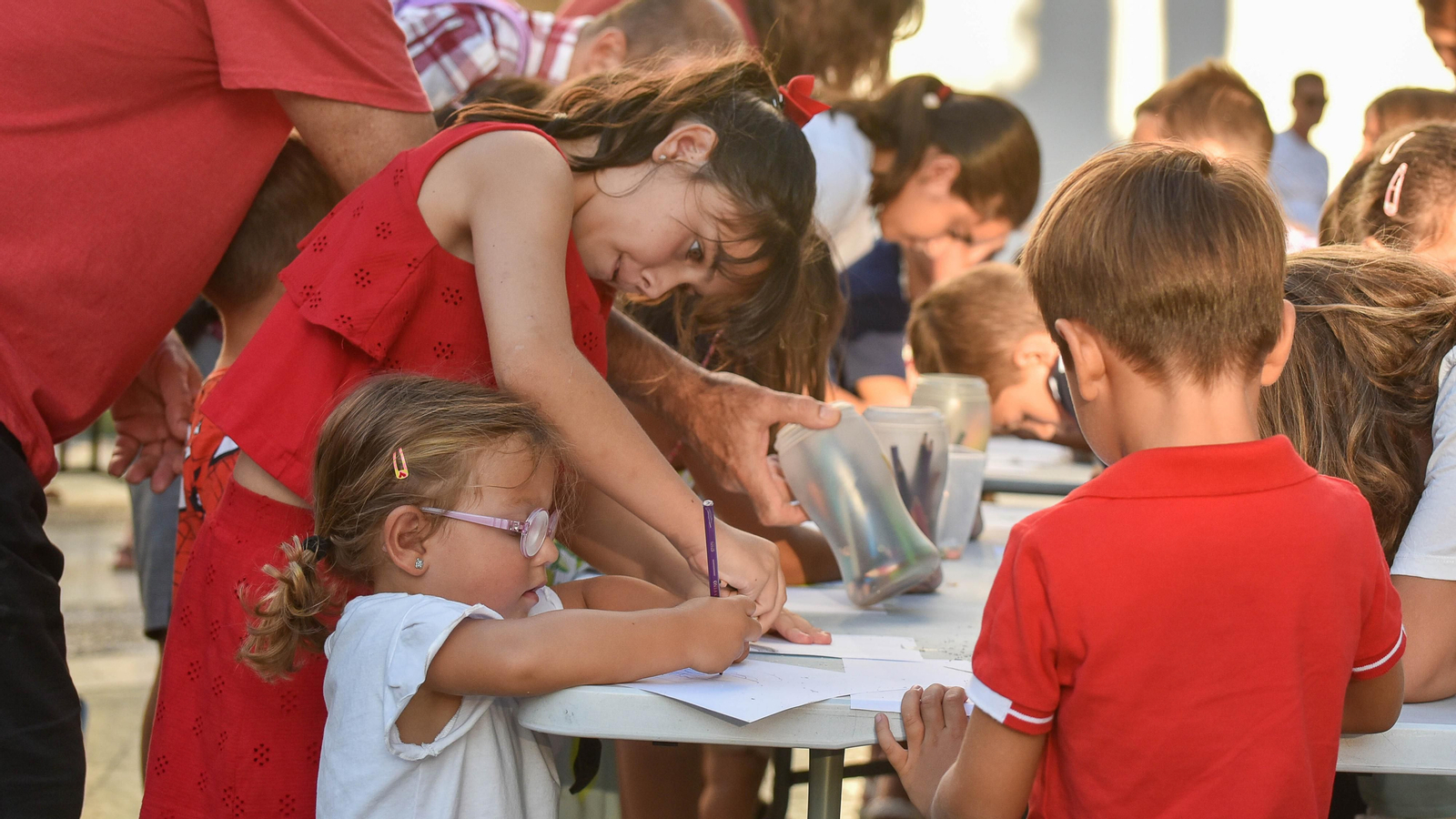 Las fotos del taller de dibujo para niños de la noche en blanco de La Línea