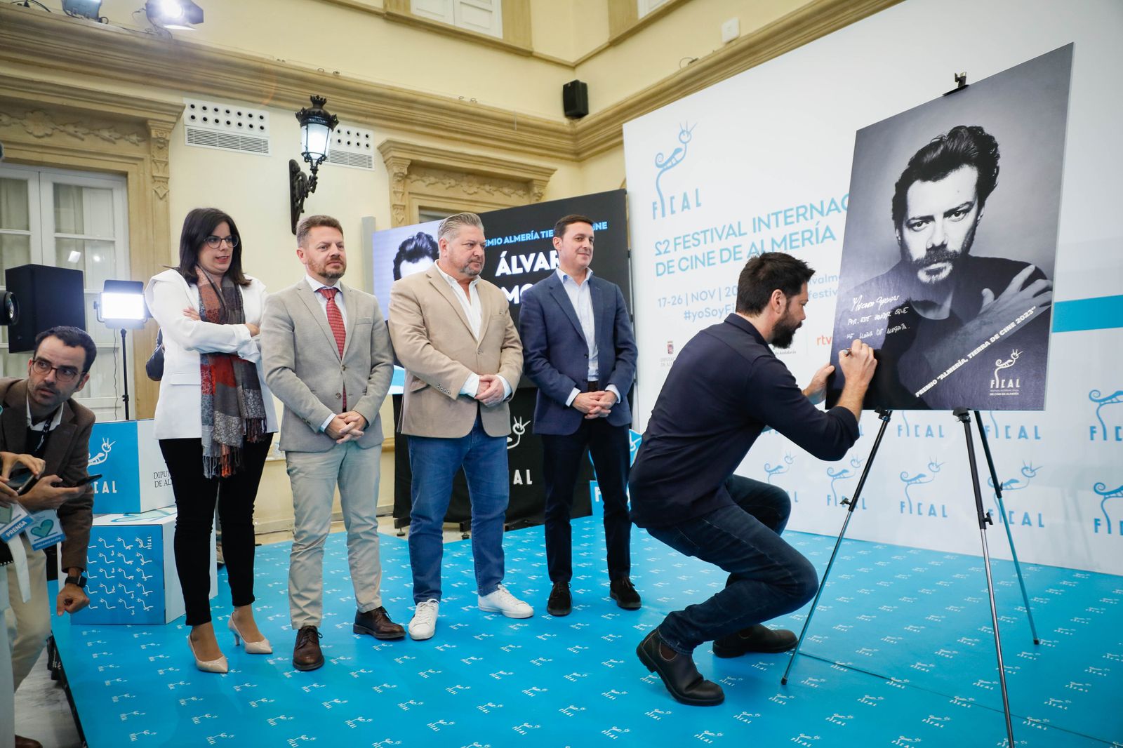 Imágenes en el paseo de la fama de Álvaro Morte