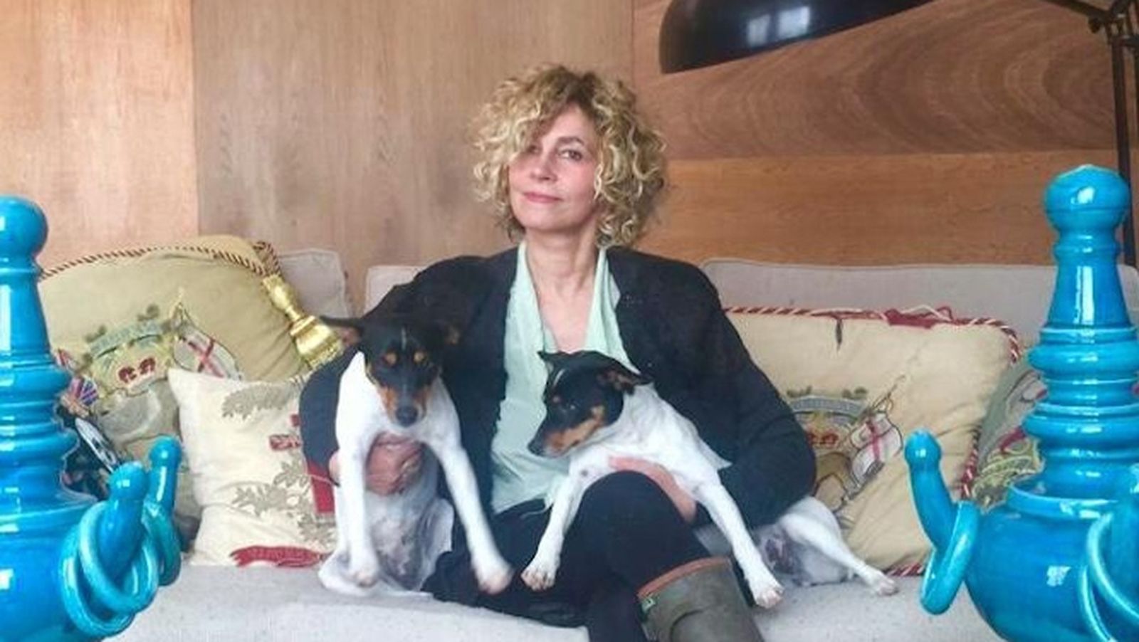 La diseñadora Desirée Mejer ha pasado el confinamiento en su casa en Benalup, dedicando el tiempo a leer, al cuidado del huerto y a la respostería.