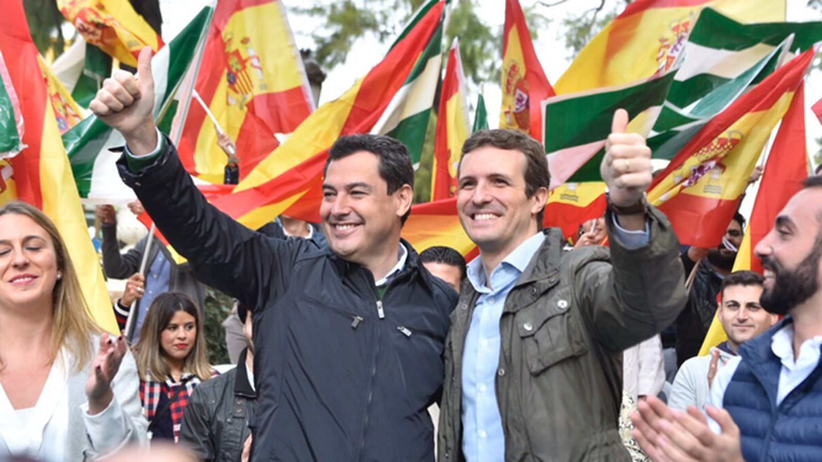 Juan Manuel Moreno Bonilla y Pablo casado, este domingo en Sevilla.