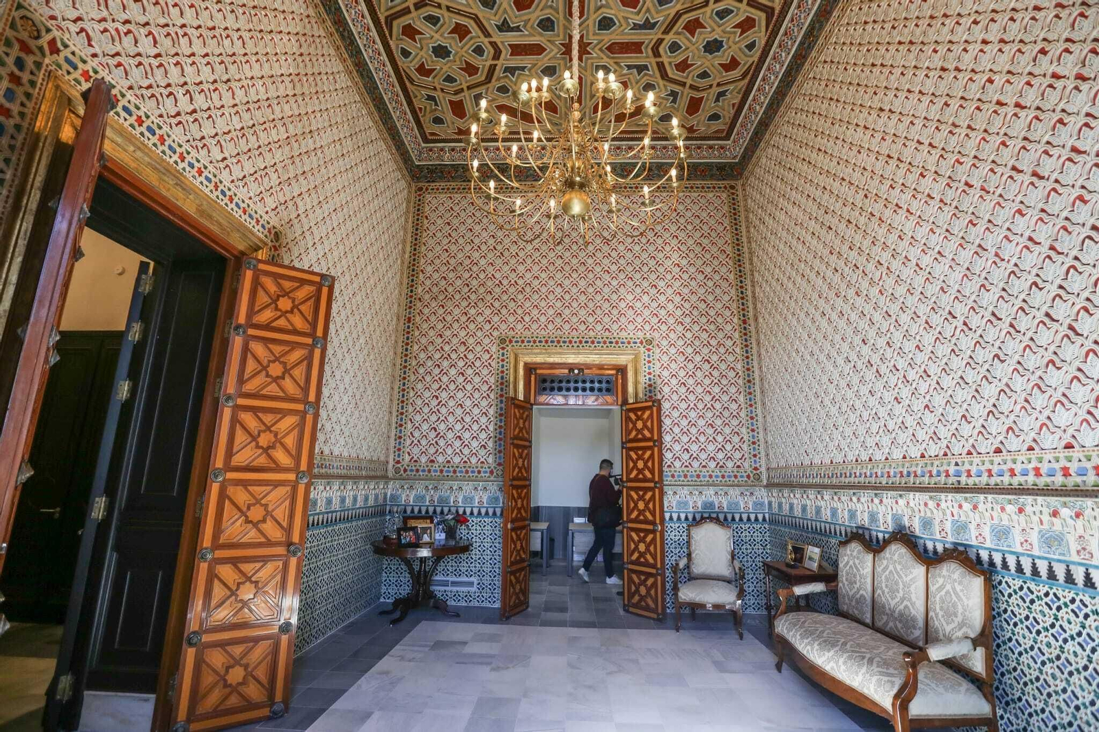 La apertura del Ayuntamiento de San Fernando ya rehabilitado, en imágenes