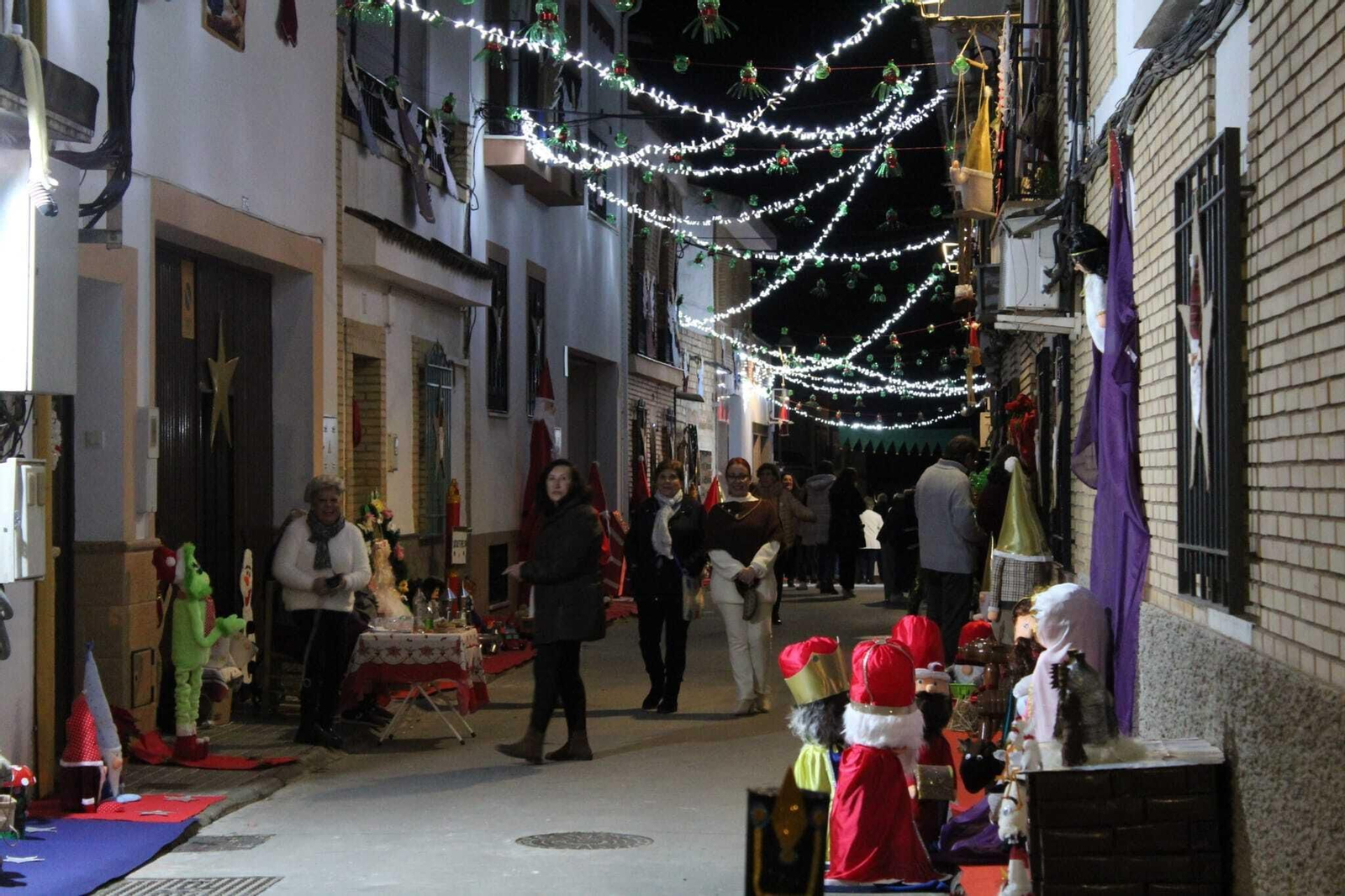 Un paseo en fotografías por la Navidad de Villafranca, el pueblo de Córdoba del reciclaje y la imaginación